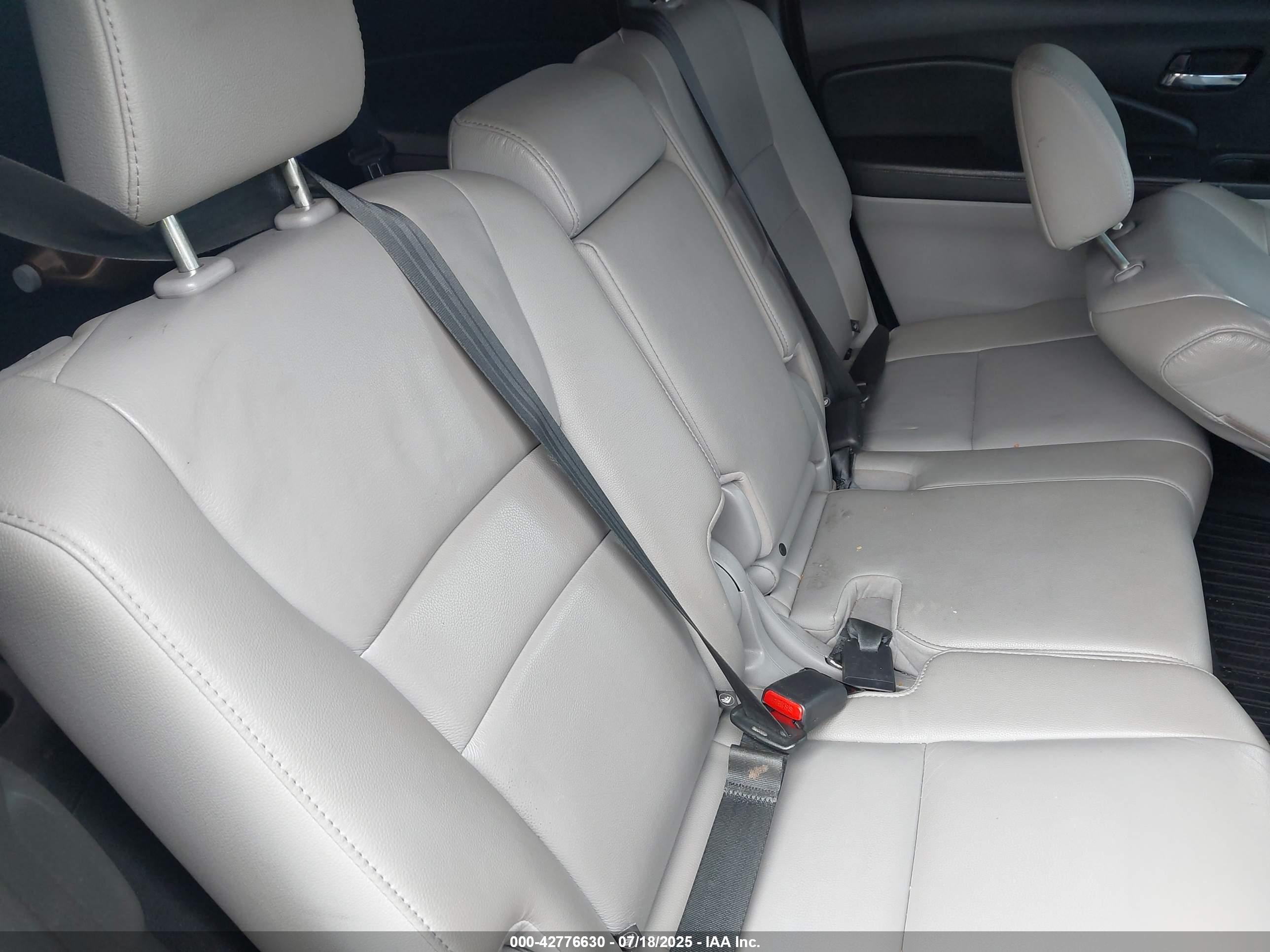 HONDA PILOT image 8