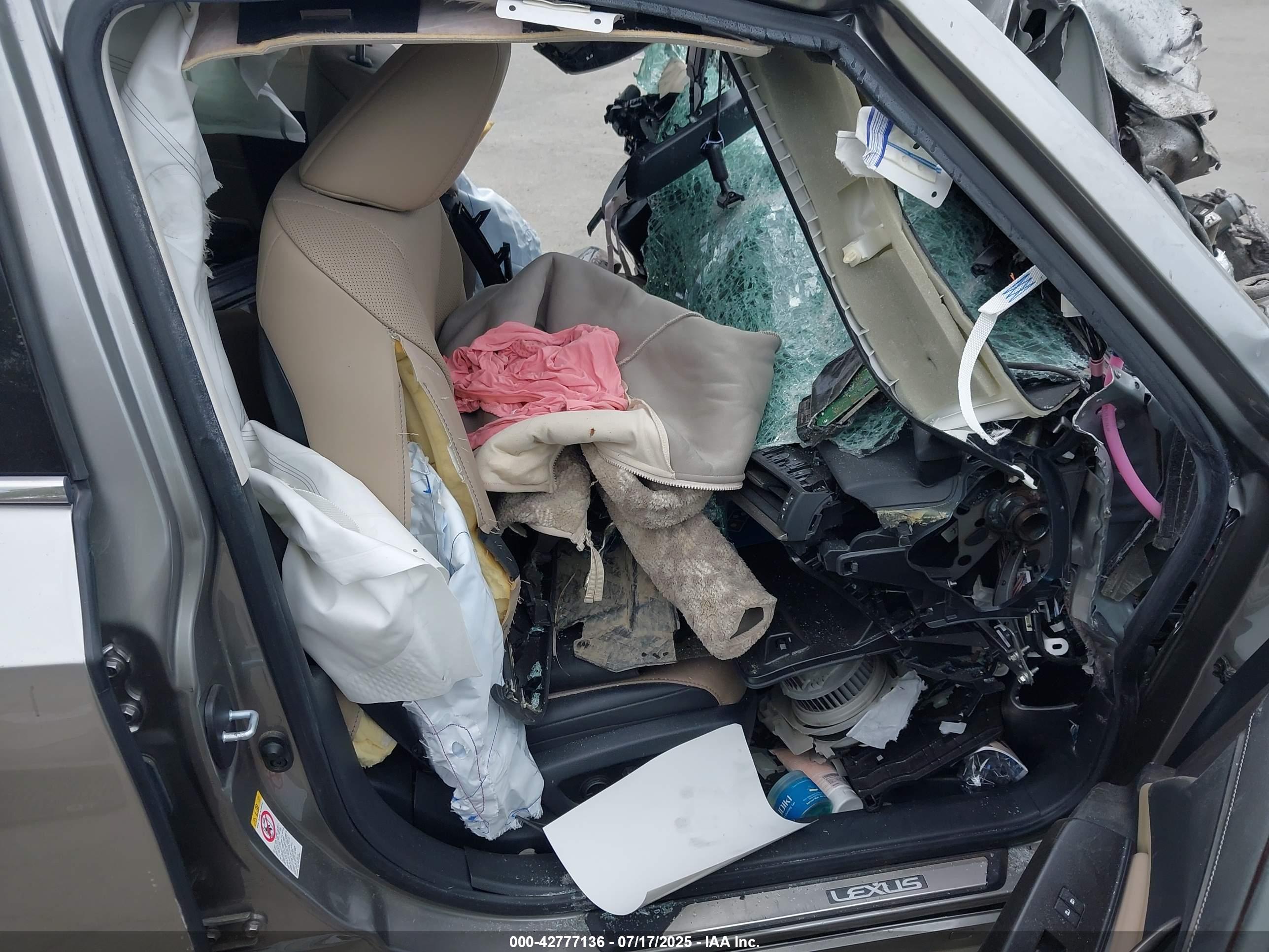 LEXUS ES image 5