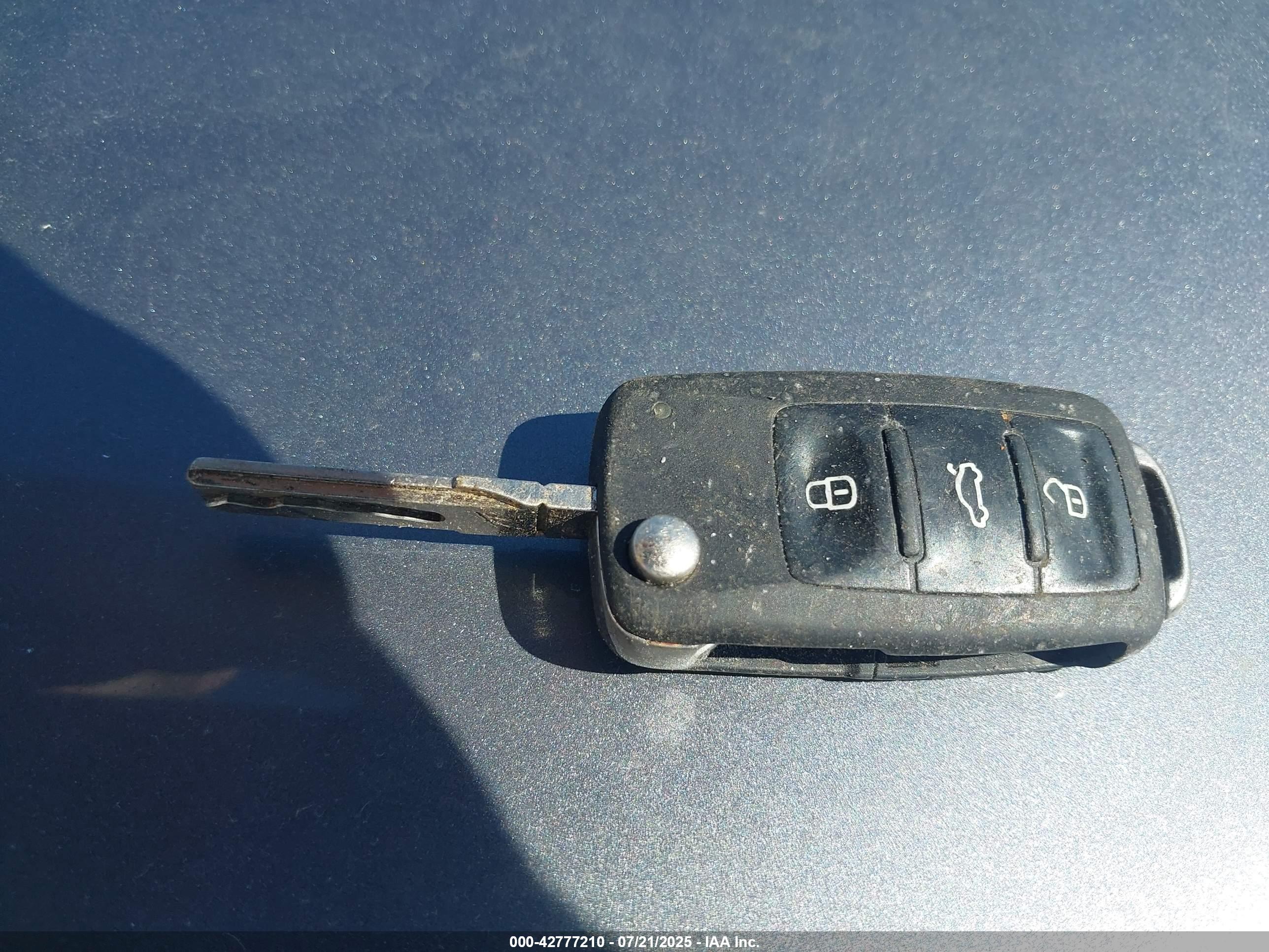 VOLKSWAGEN PASSAT image 11