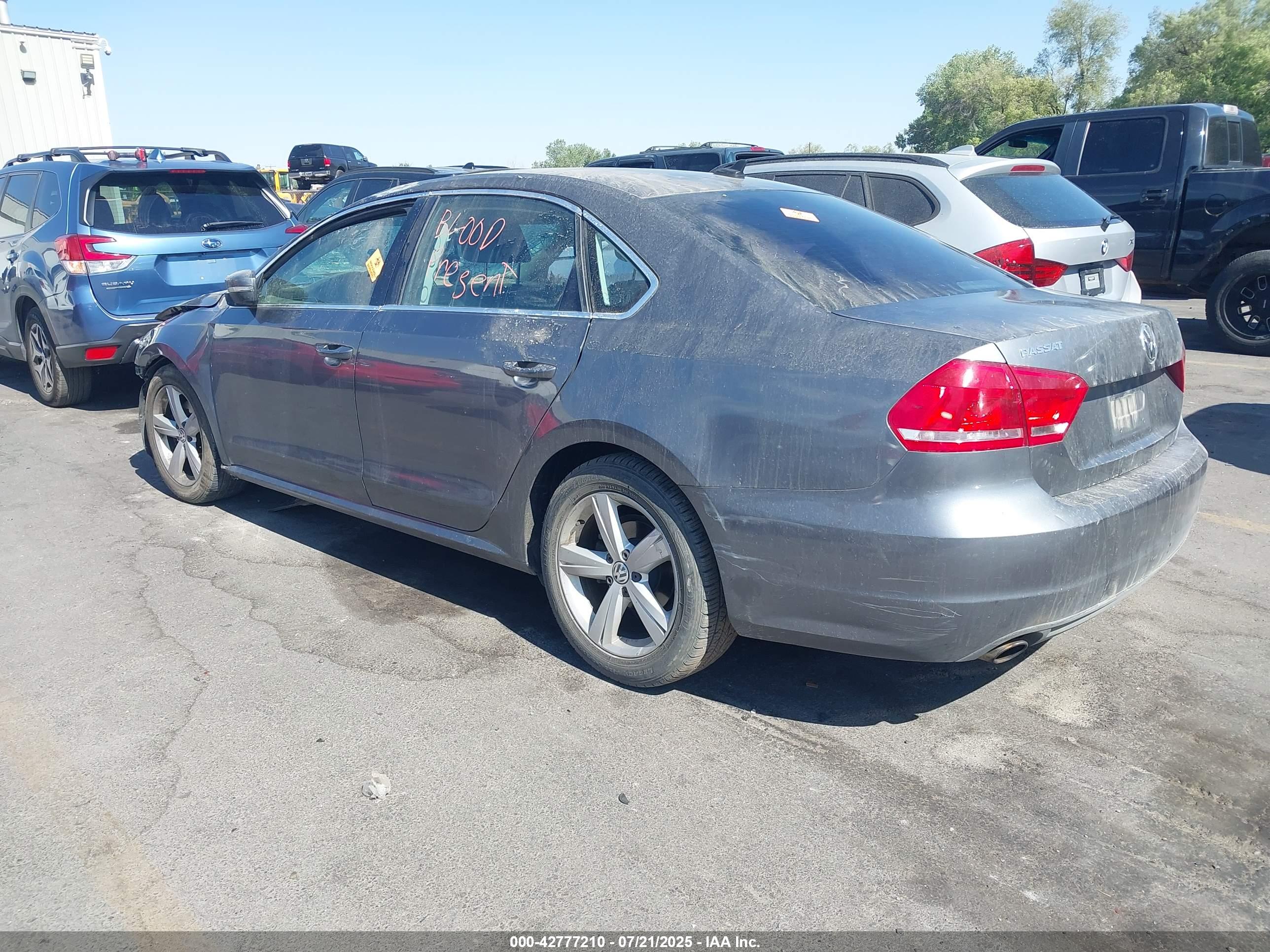VOLKSWAGEN PASSAT image 3