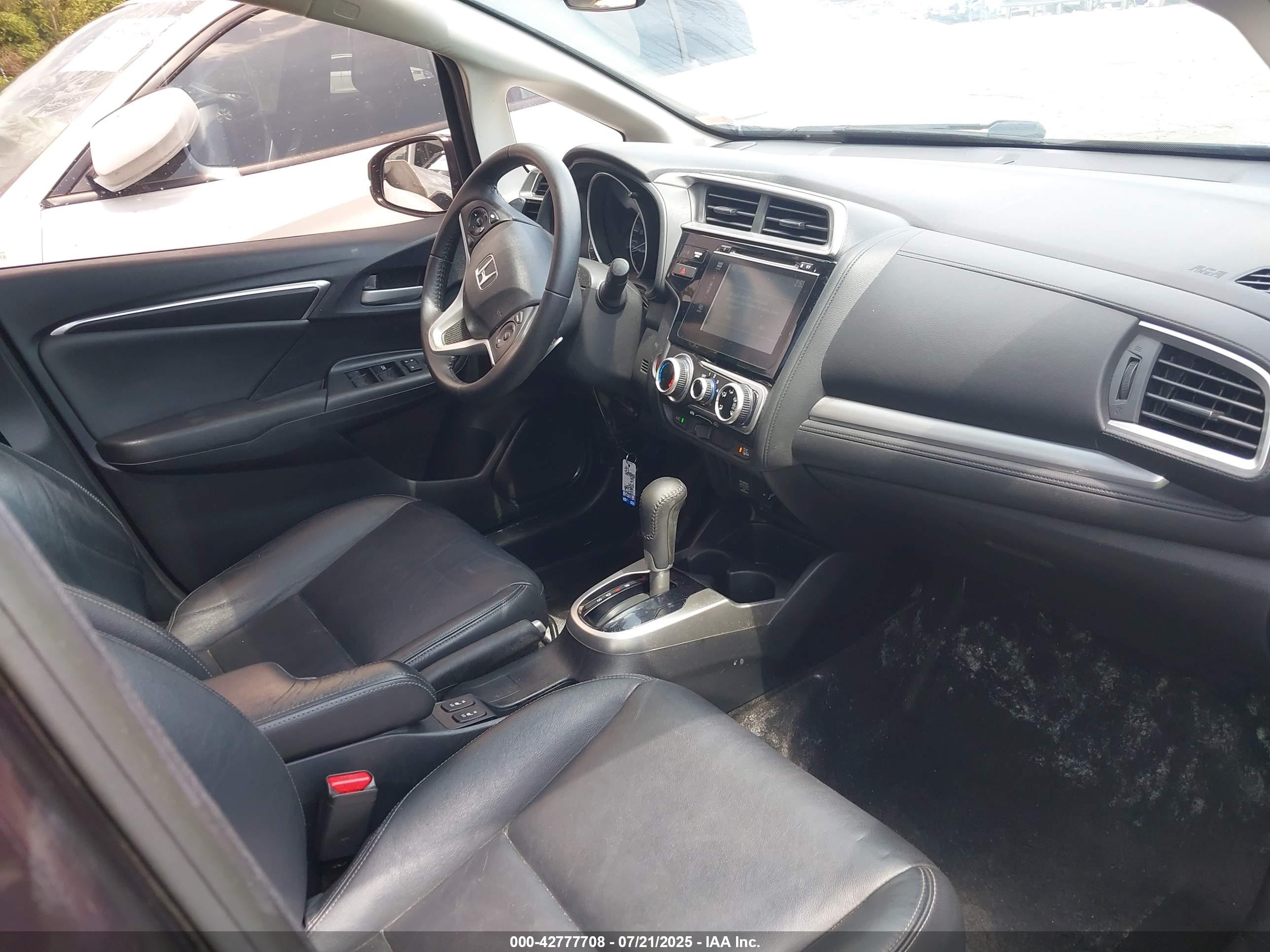 HONDA FIT image 5