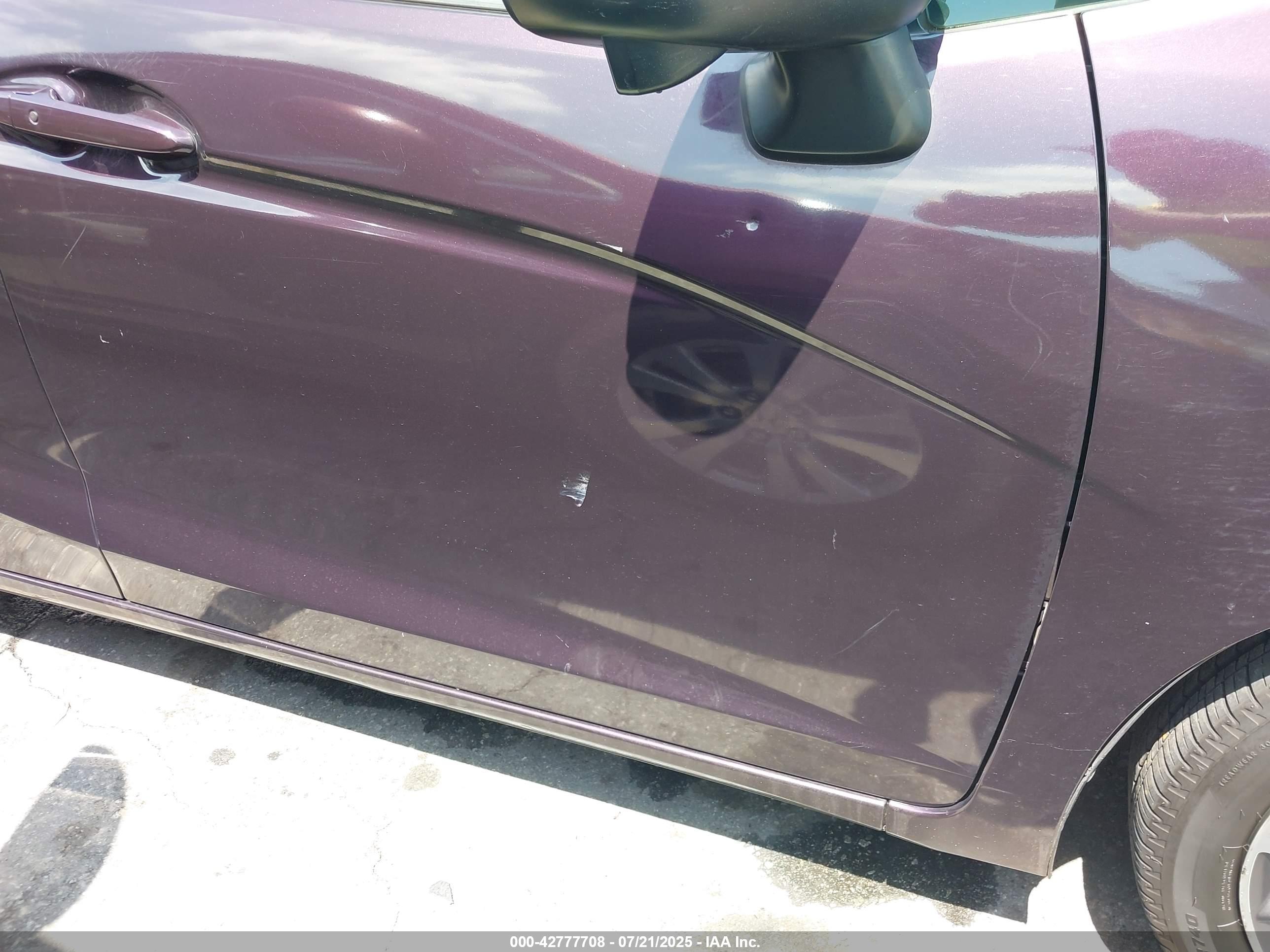 HONDA FIT image 6