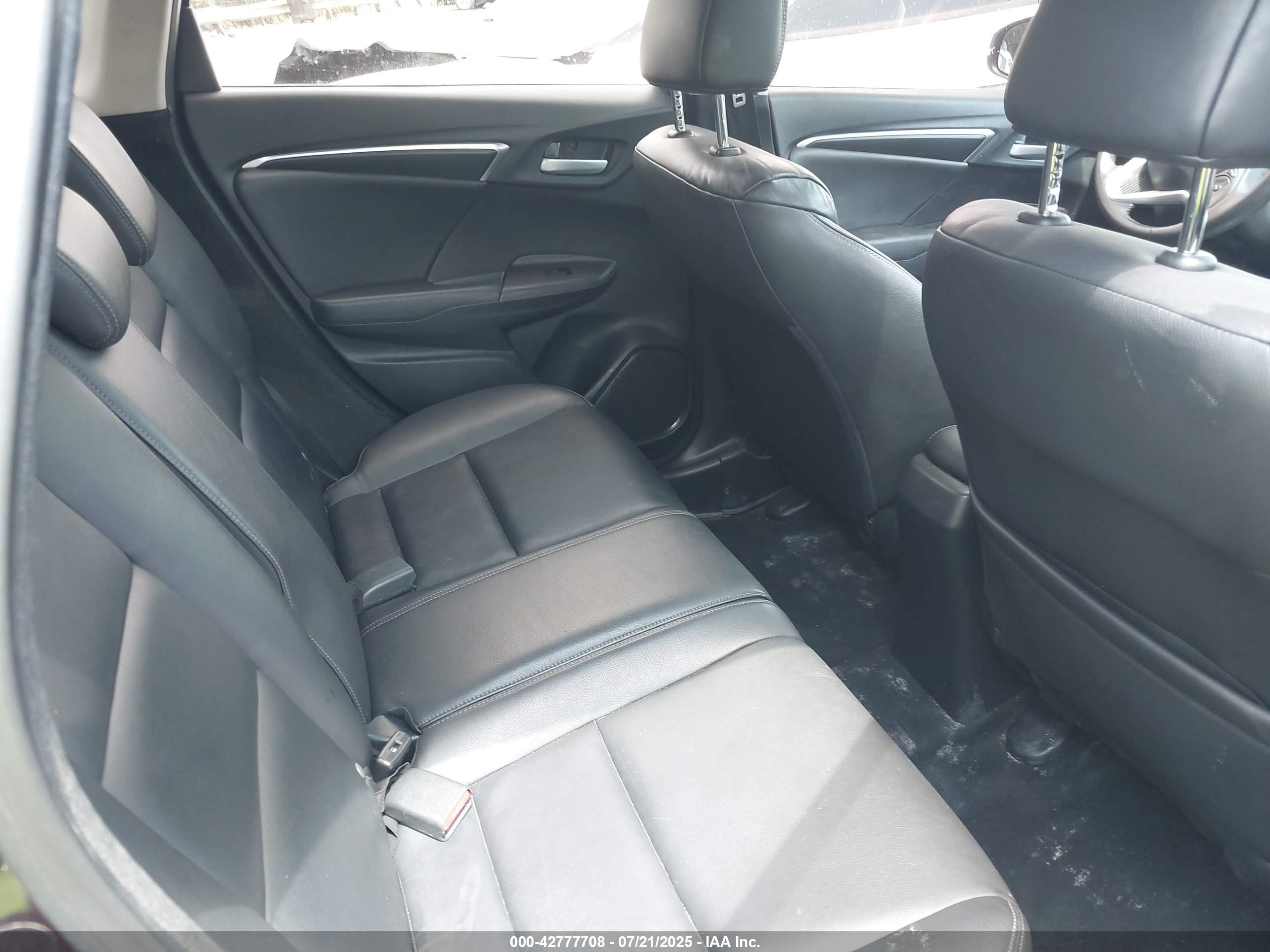 HONDA FIT image 8