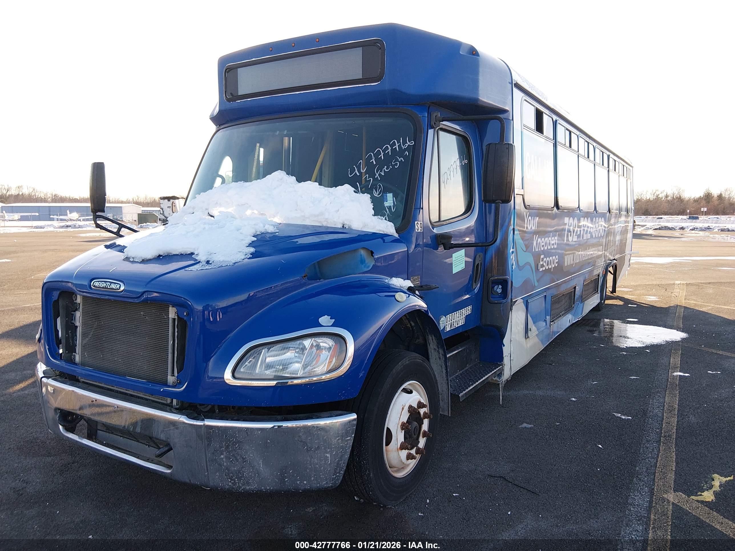 FREIGHTLINER BUS image 2