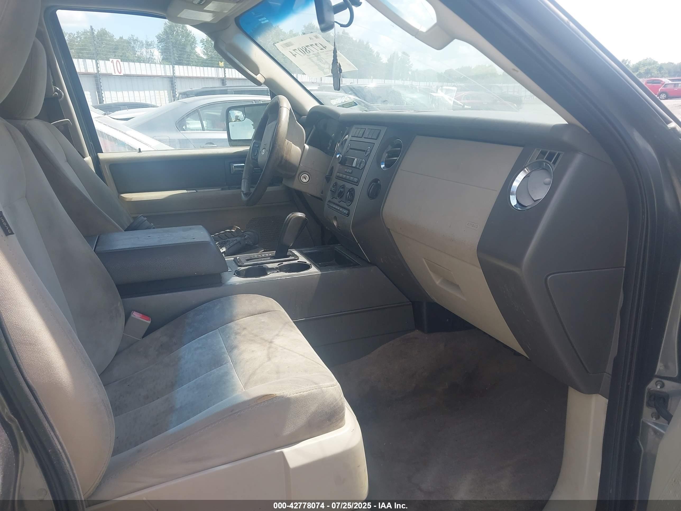 FORD EXPEDITION image 5