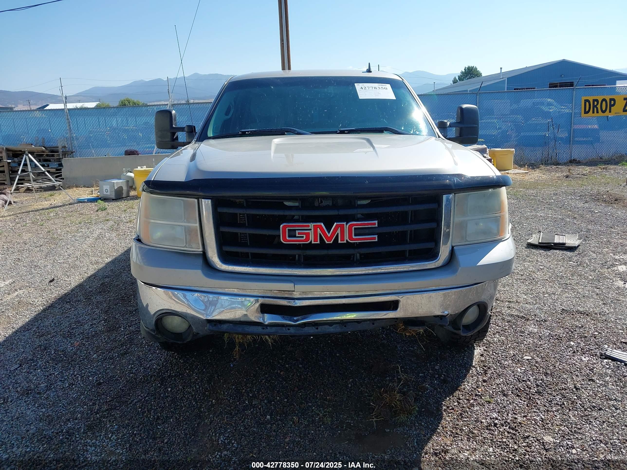 GMC SIERRA image 6