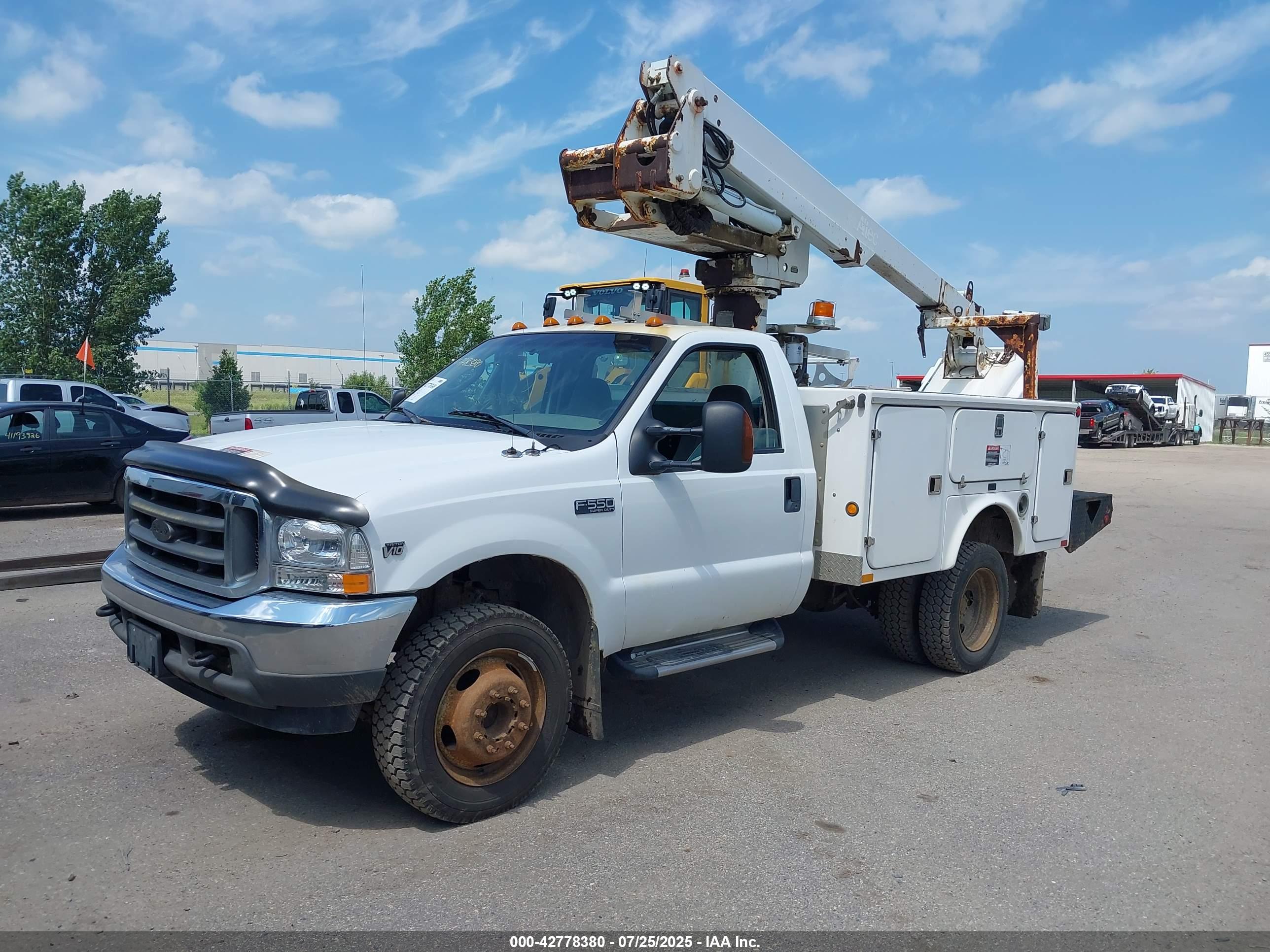 FORD F-550 image 2