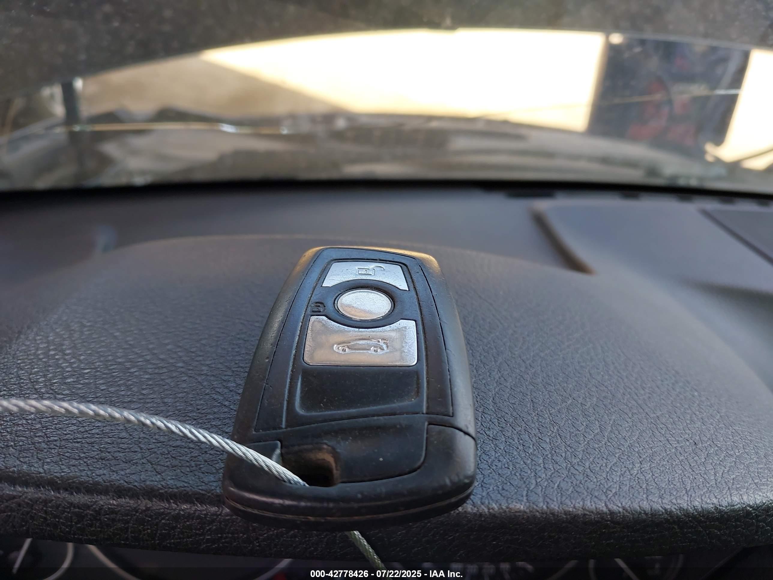 BMW 328I image 11