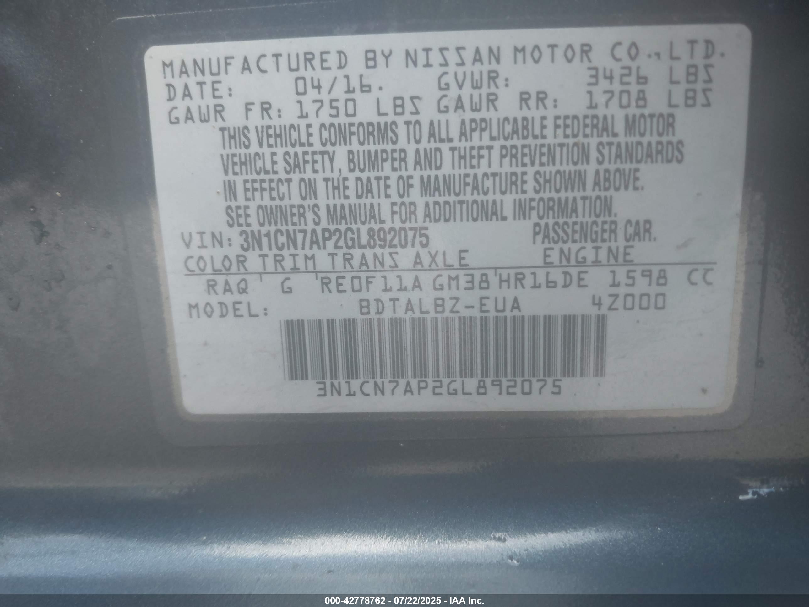 NISSAN VERSA image 9