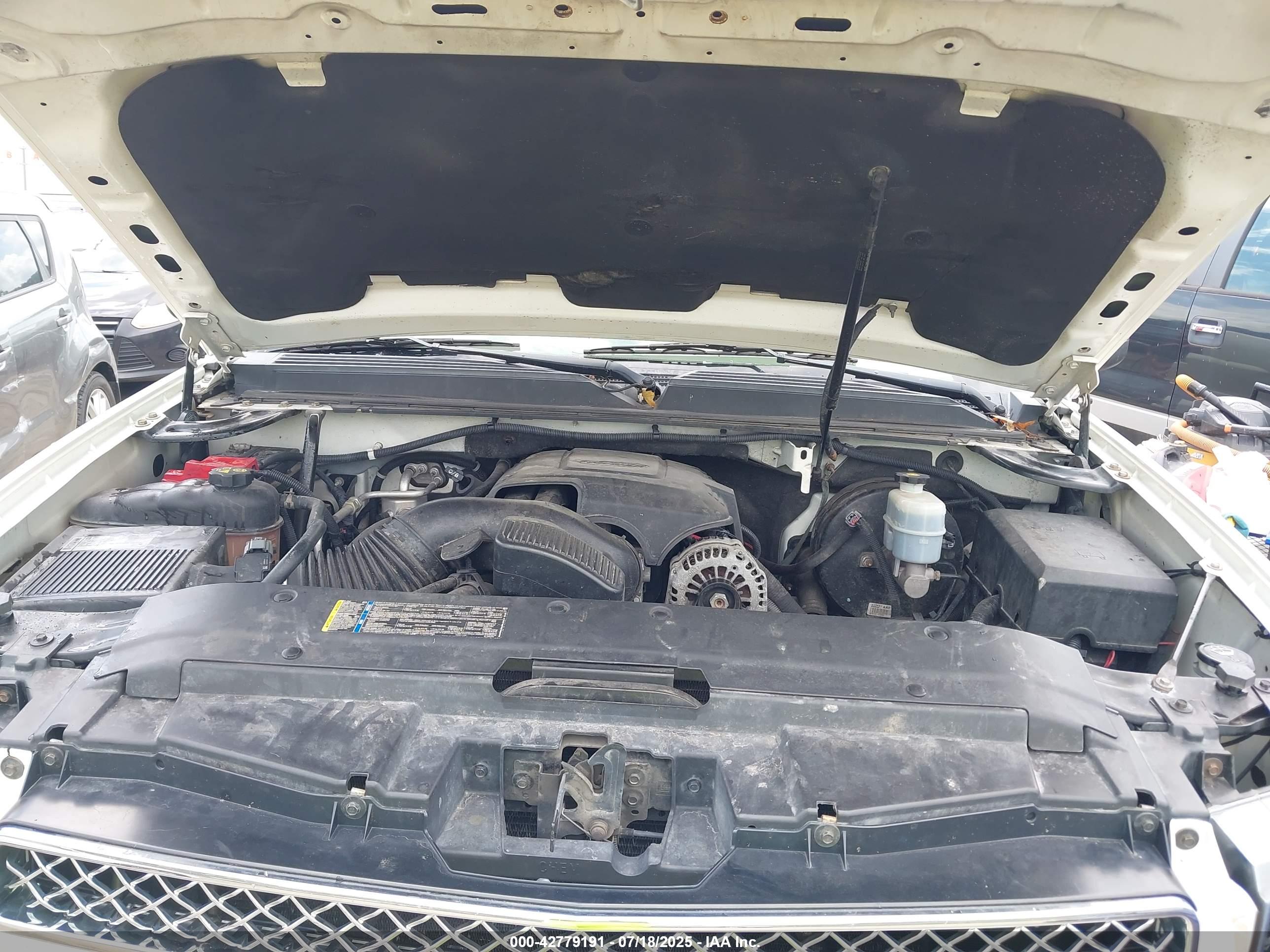 CHEVROLET AVALANCHE image 10