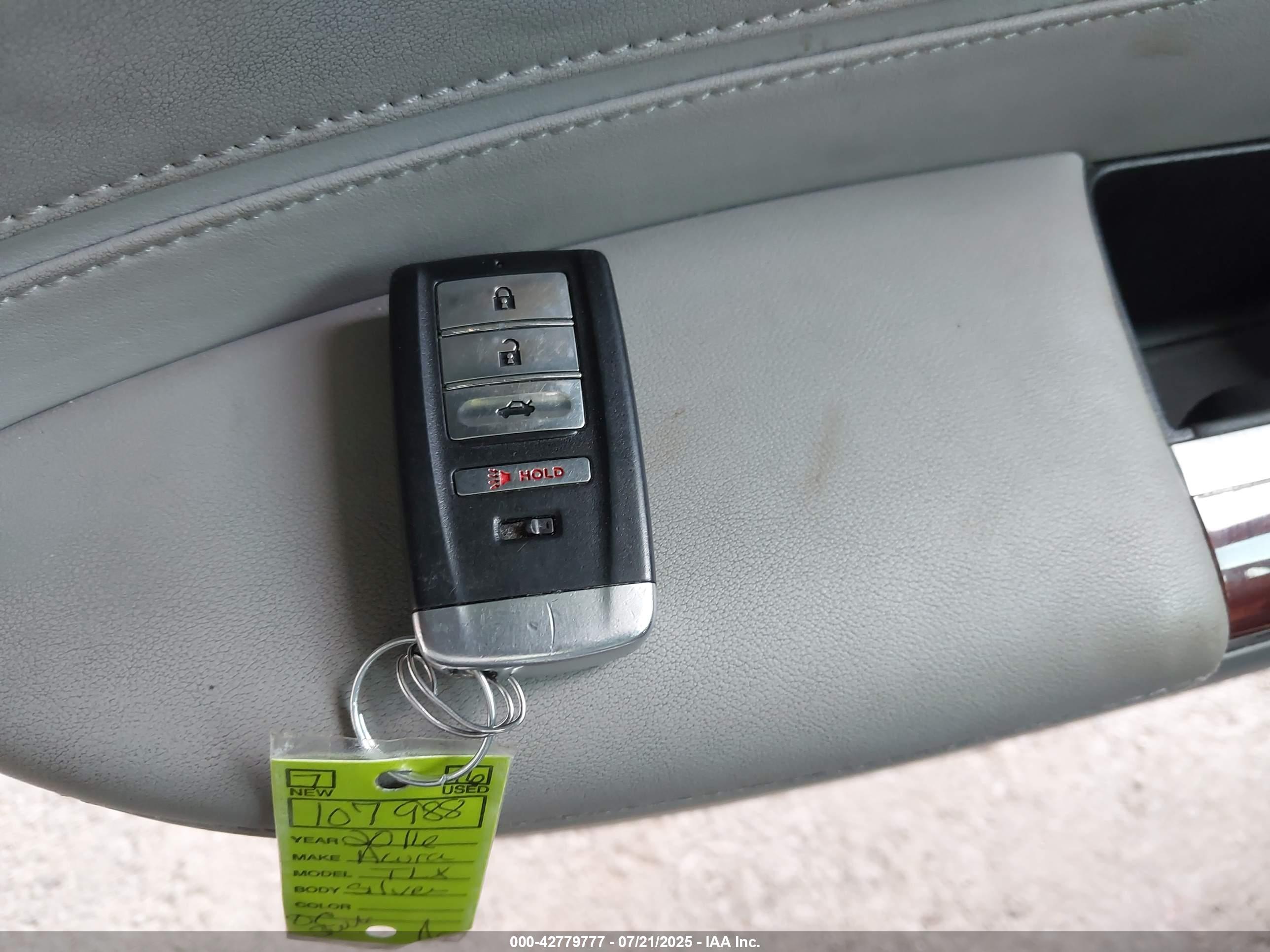 ACURA TLX image 11