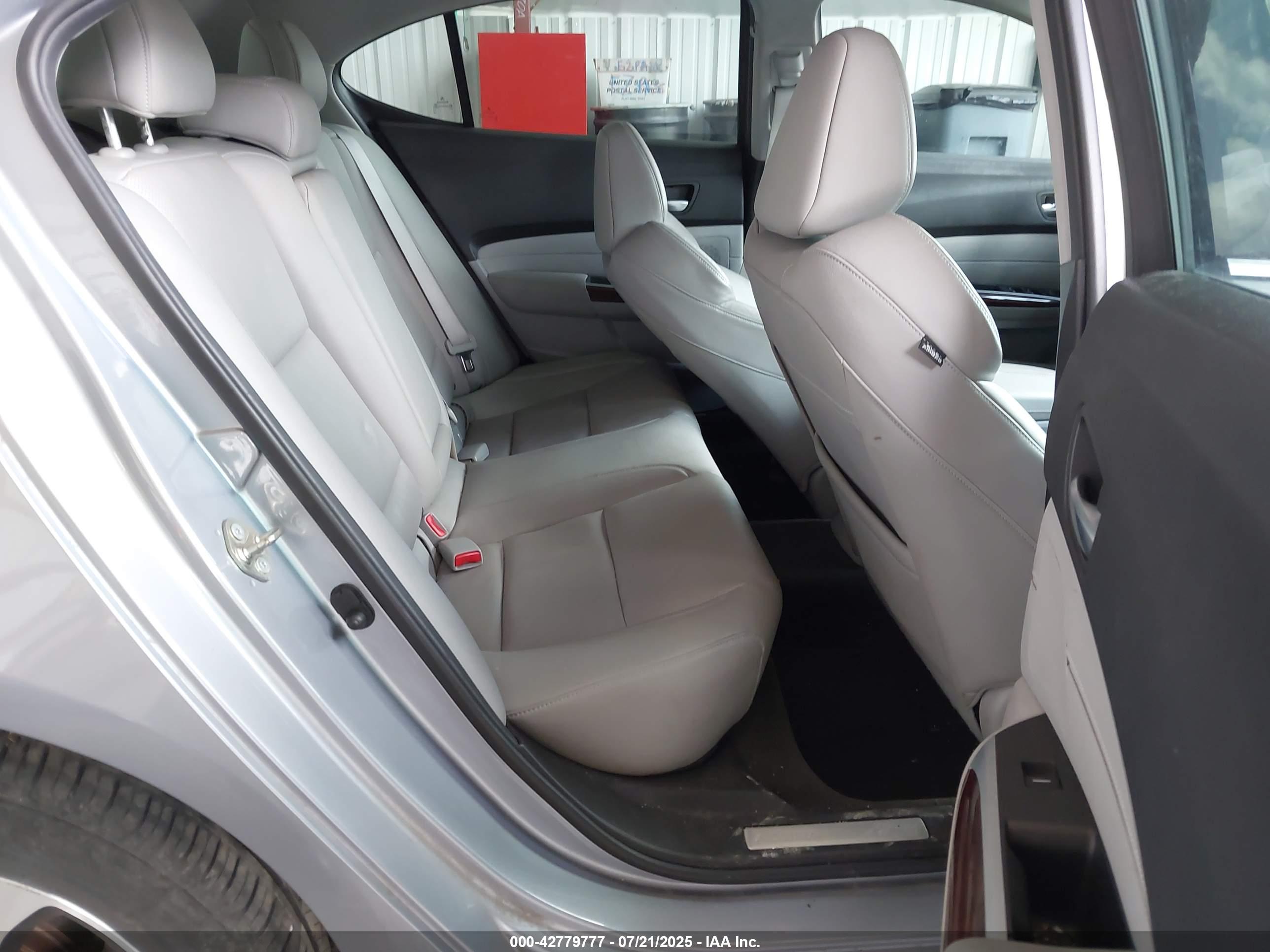 ACURA TLX image 8