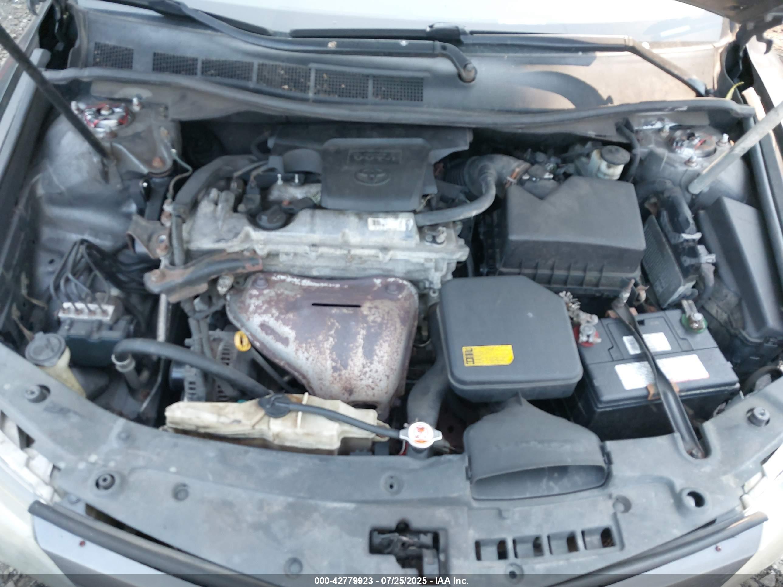 TOYOTA CAMRY image 10