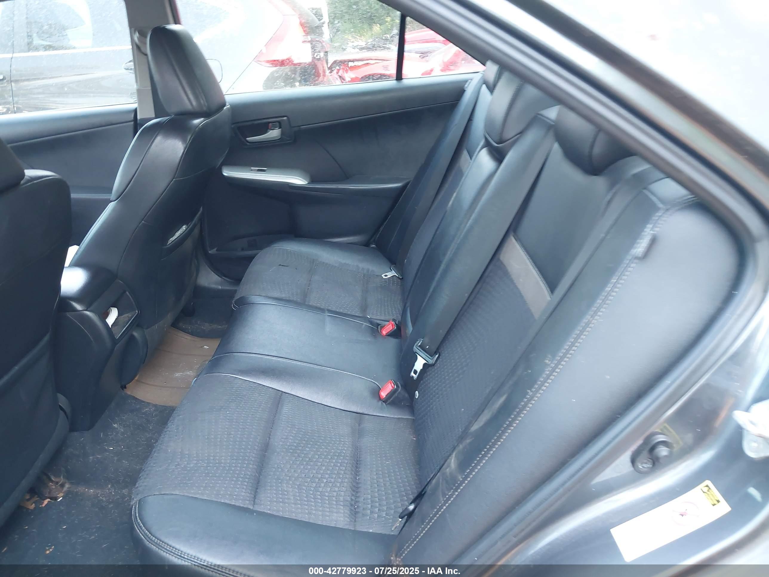 TOYOTA CAMRY image 8