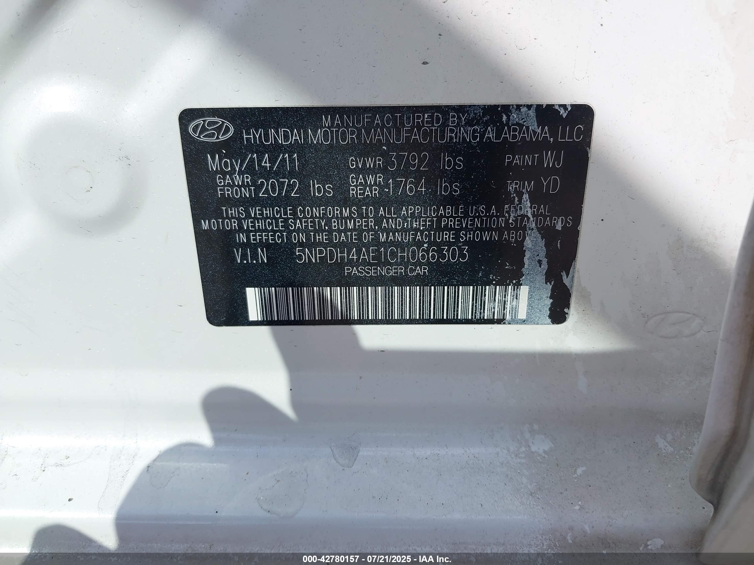 HYUNDAI ELANTRA image 9