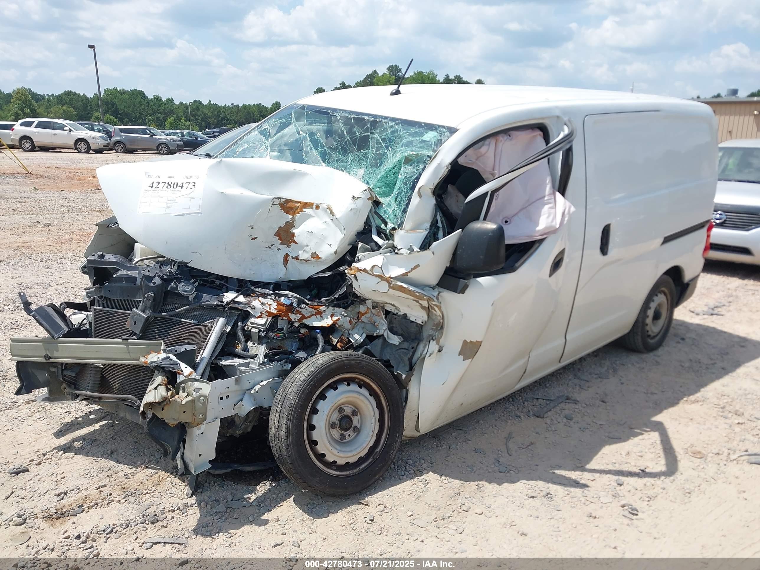 NISSAN NV200 image 2
