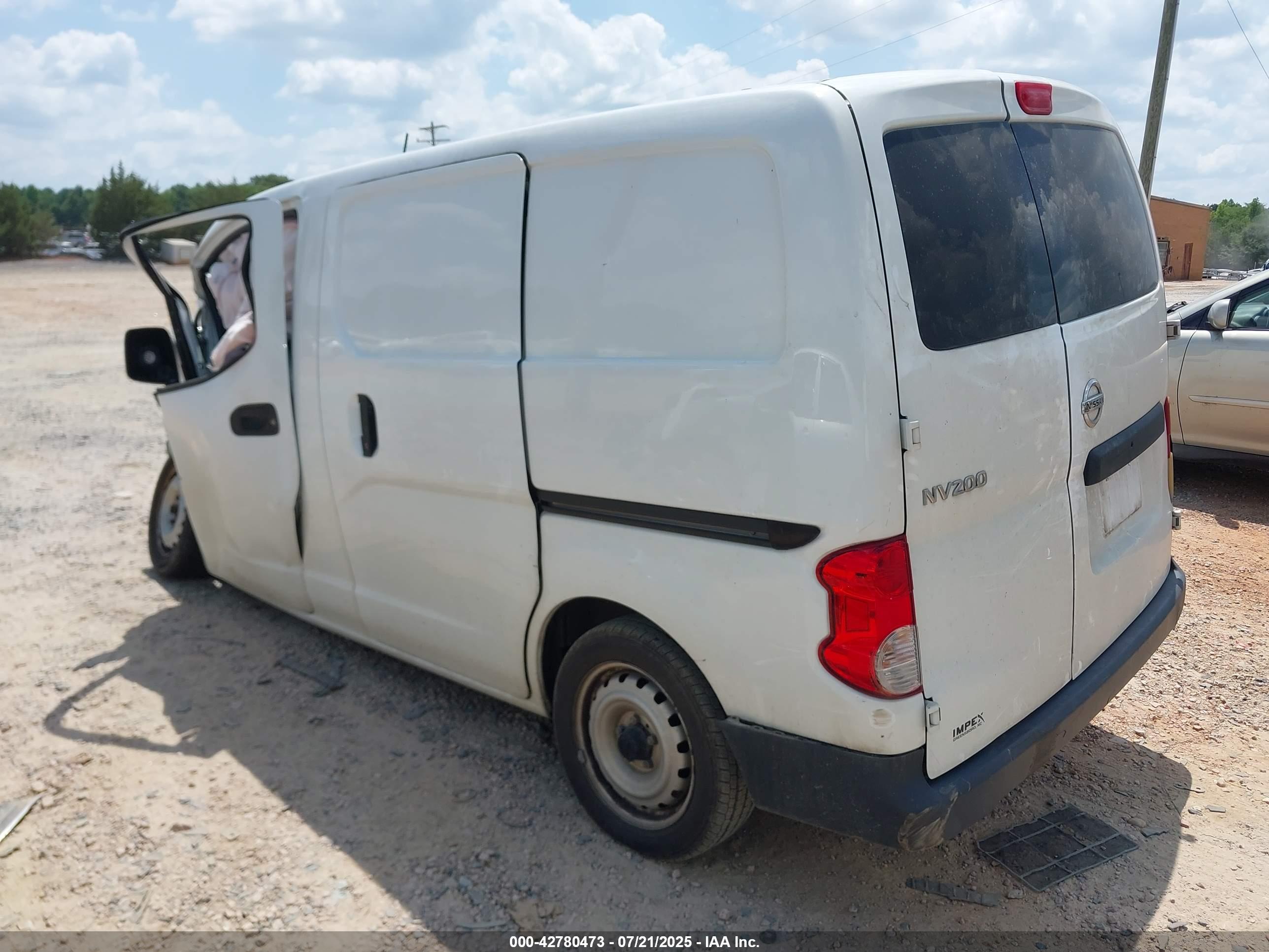 NISSAN NV200 image 3
