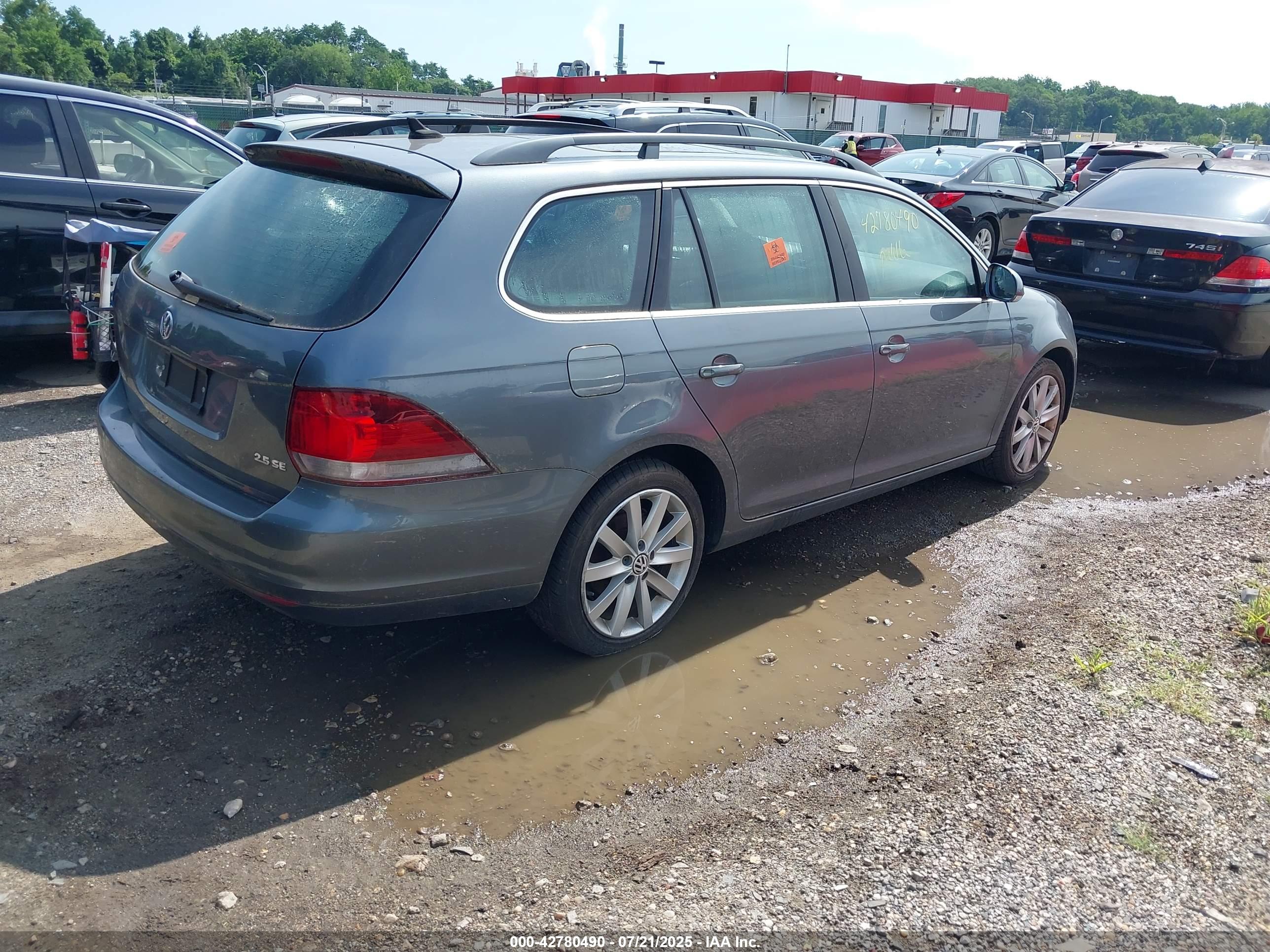 VOLKSWAGEN JETTA image 4