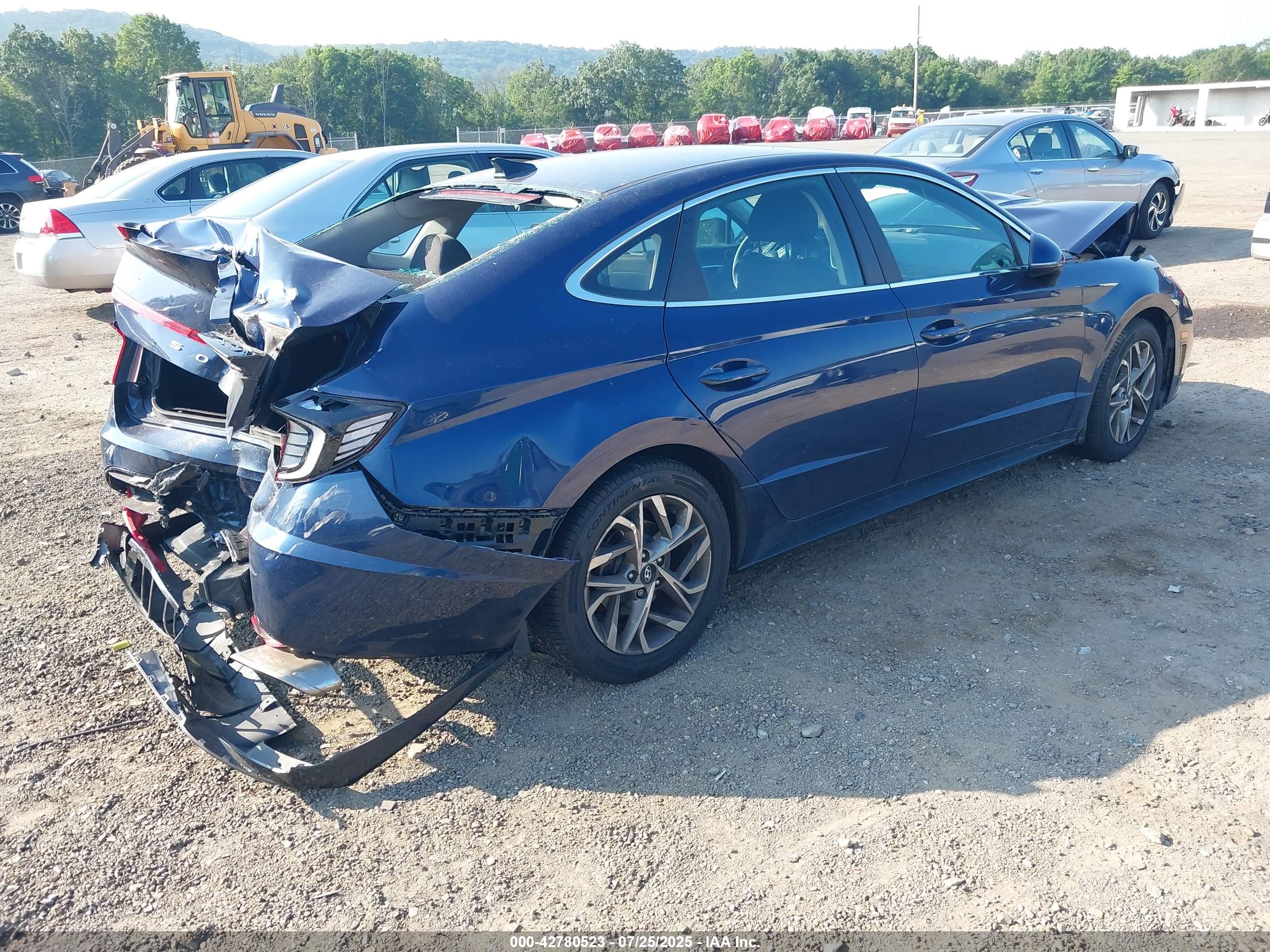 HYUNDAI SONATA image 4