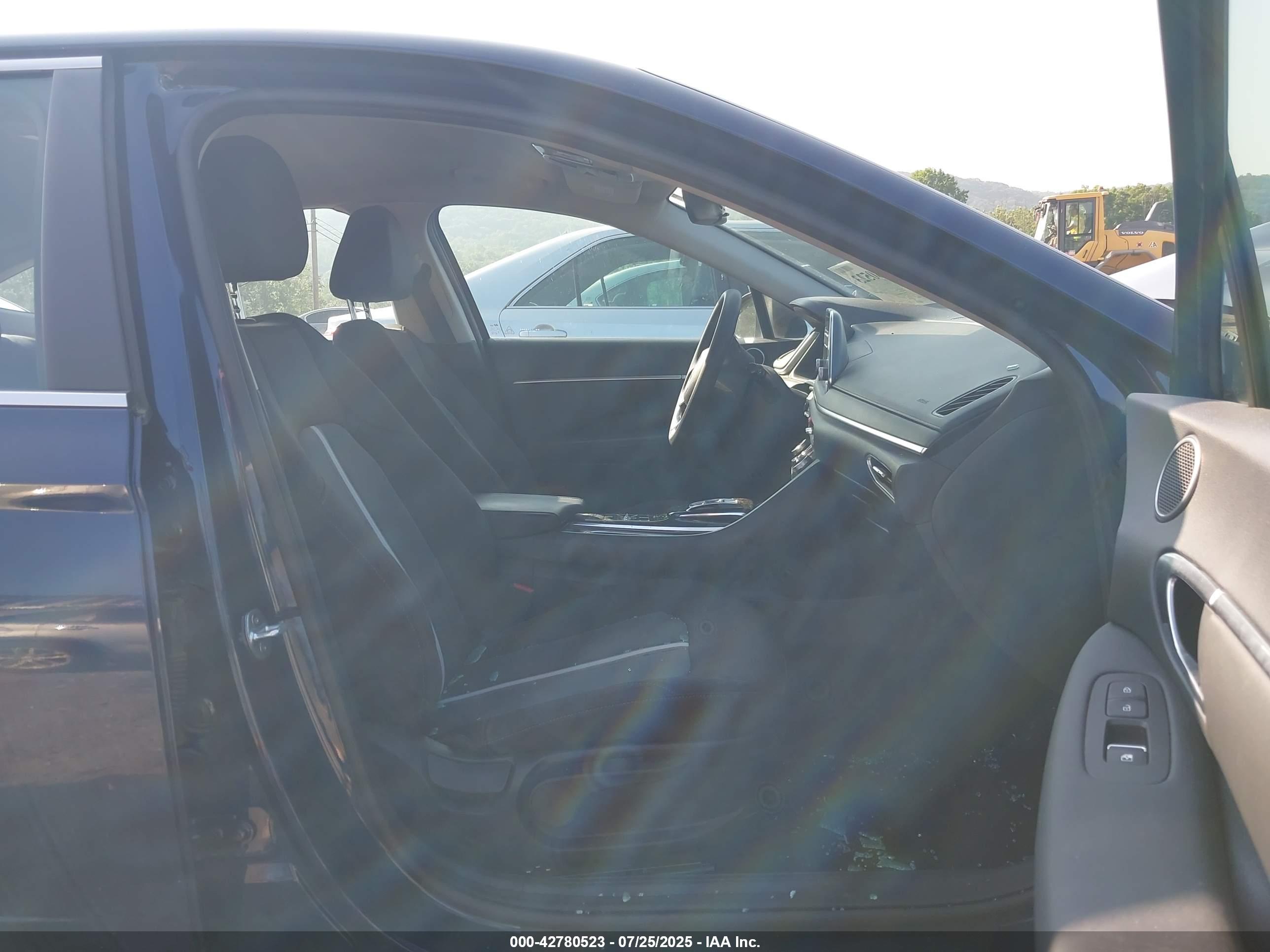 HYUNDAI SONATA image 5