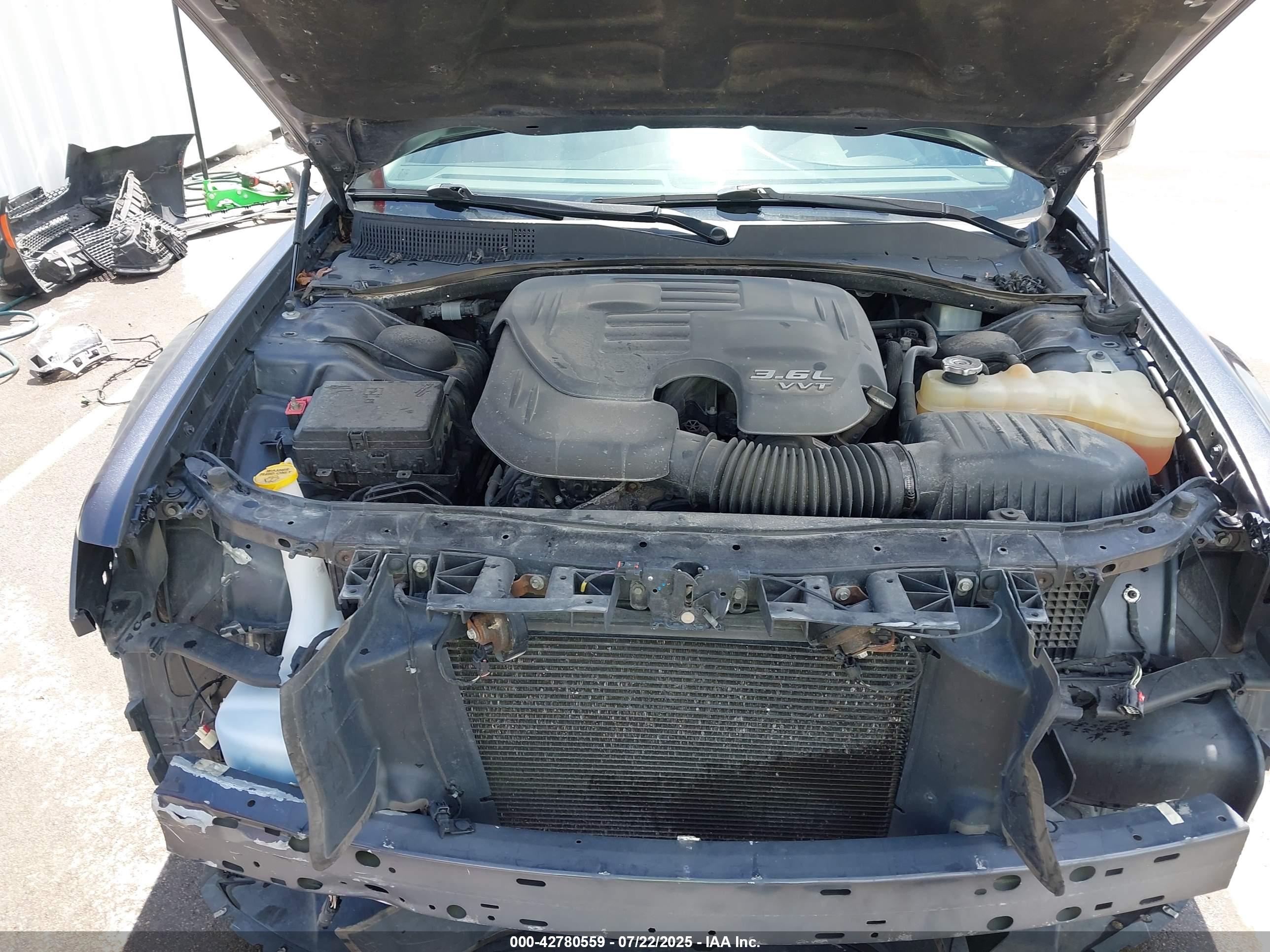 CHRYSLER 300 image 10