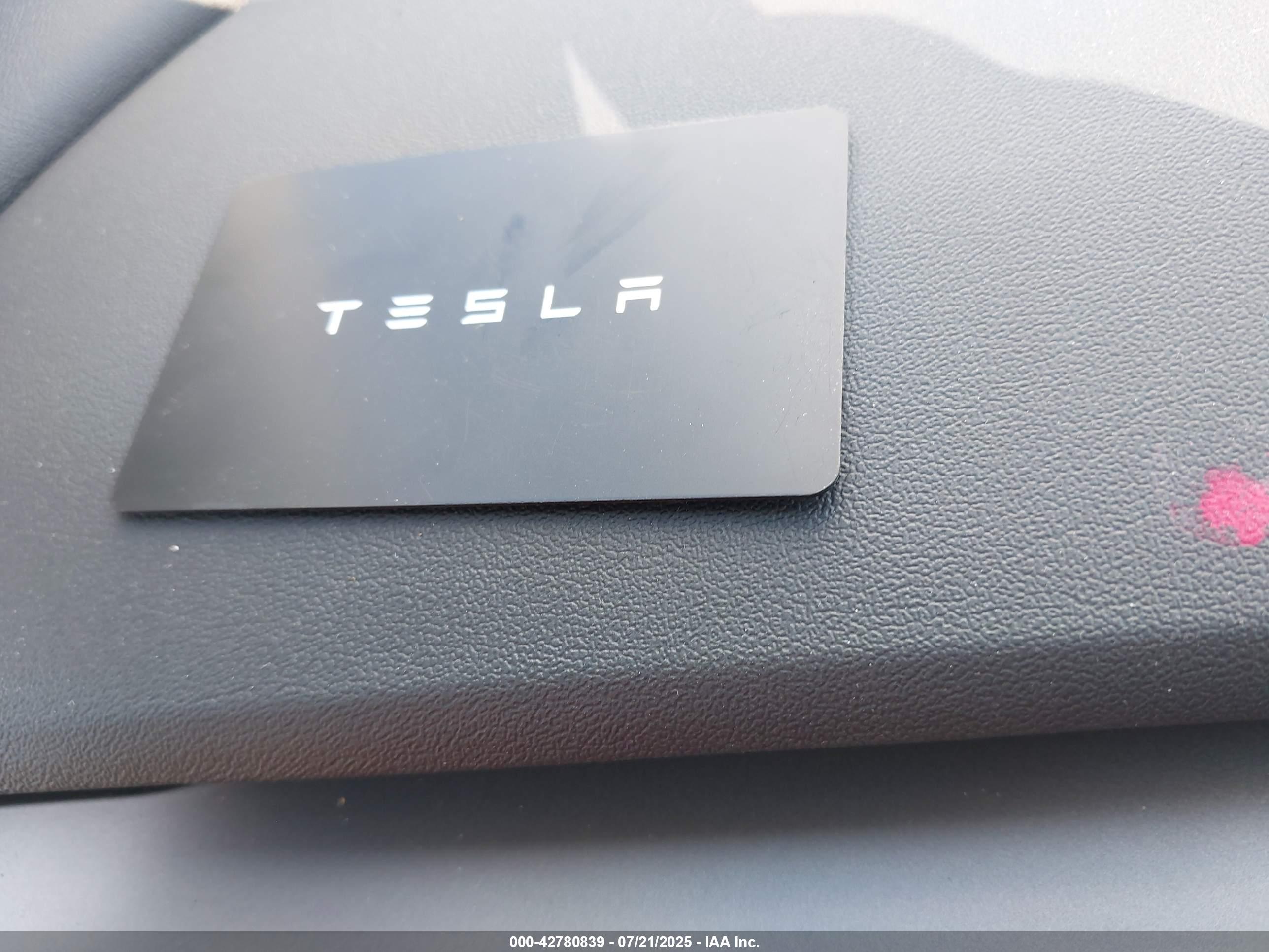 TESLA MODEL image 11