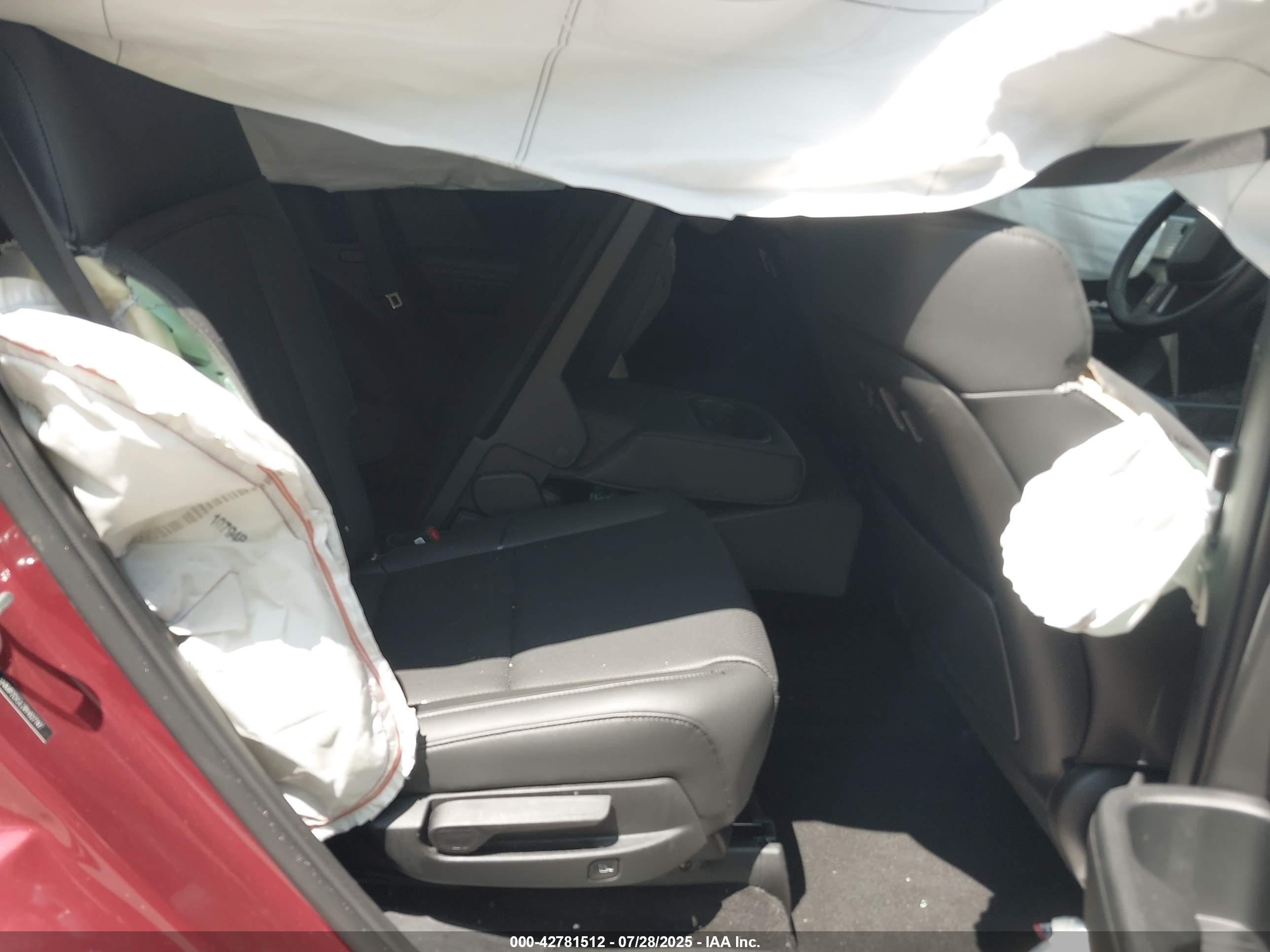 HYUNDAI SANTA image 8