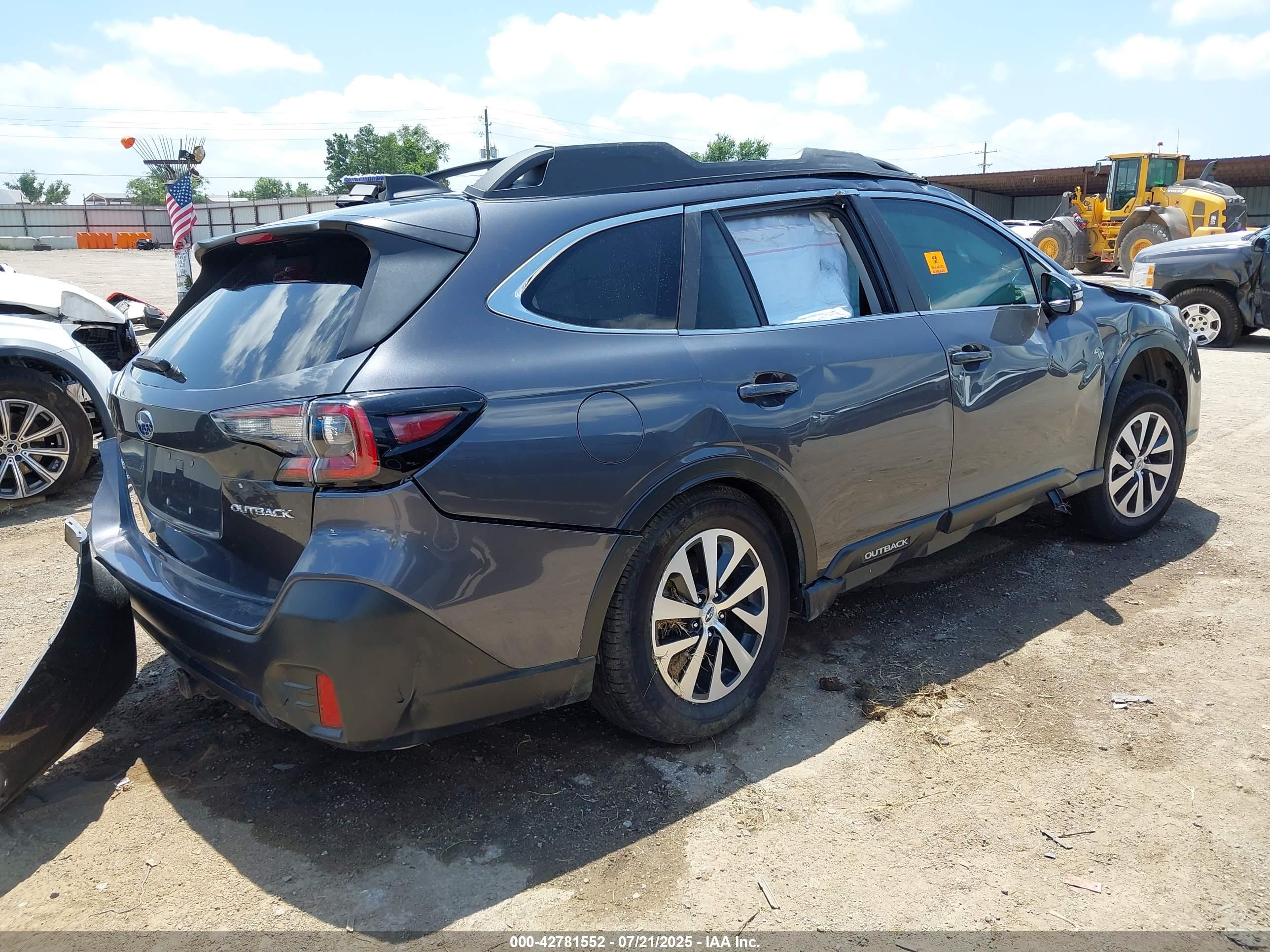 SUBARU OUTBACK image 4
