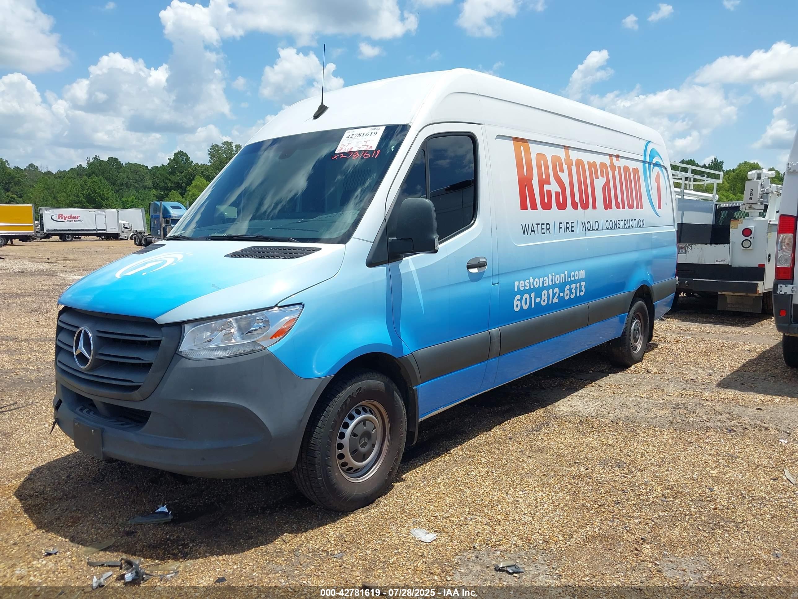 MERCEDES-BENZ SPRINTER image 2