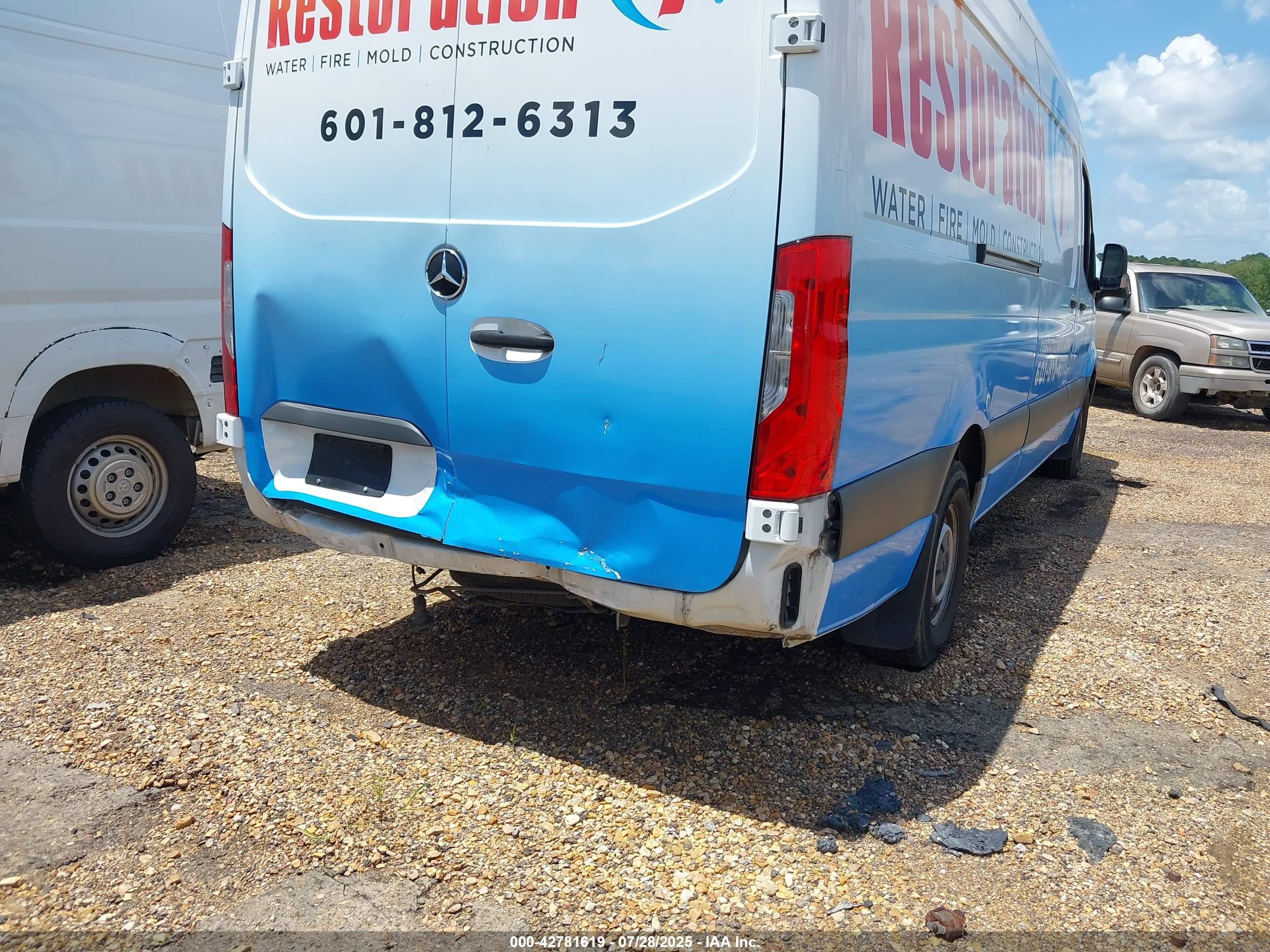 MERCEDES-BENZ SPRINTER image 6