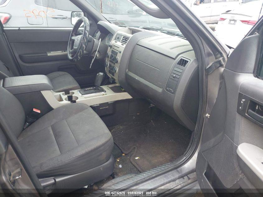 FORD ESCAPE image 5