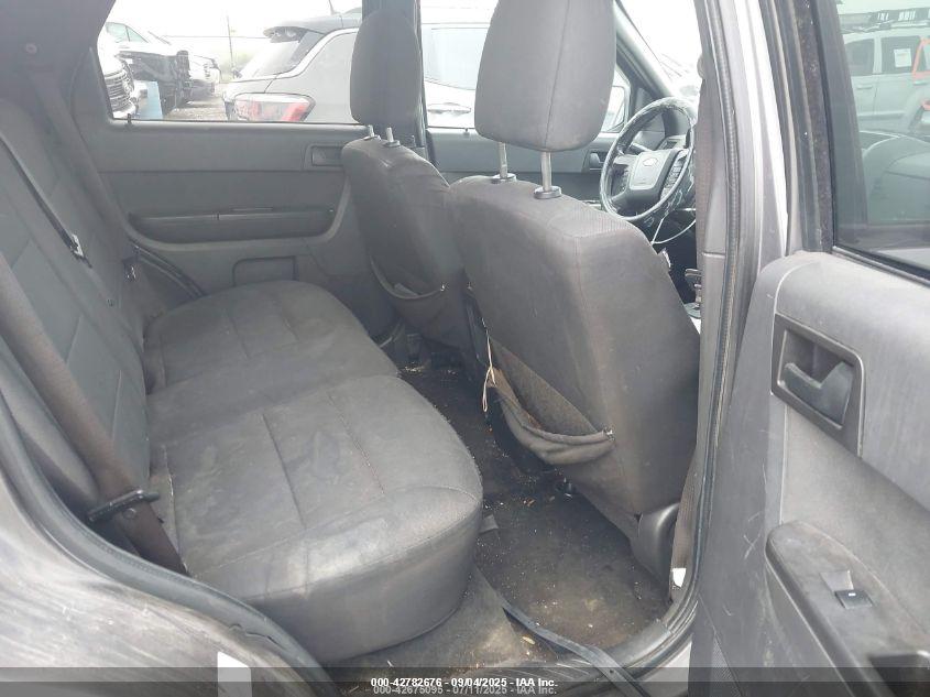 FORD ESCAPE image 8