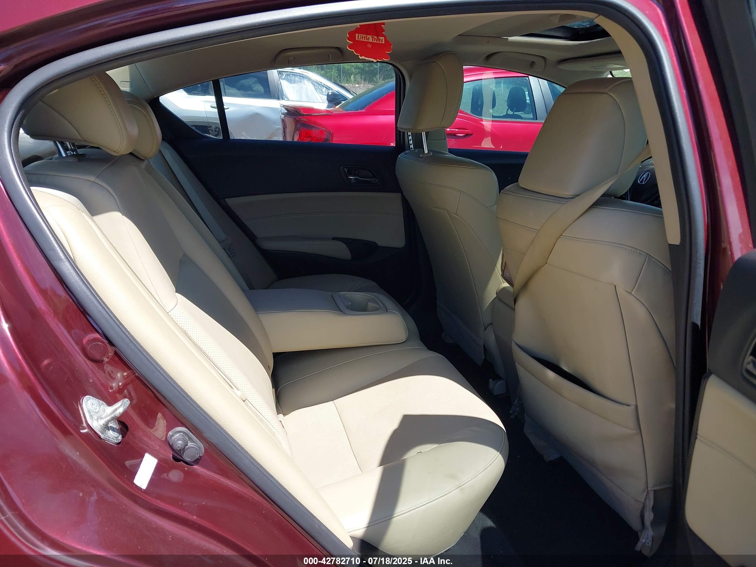 ACURA ILX image 8
