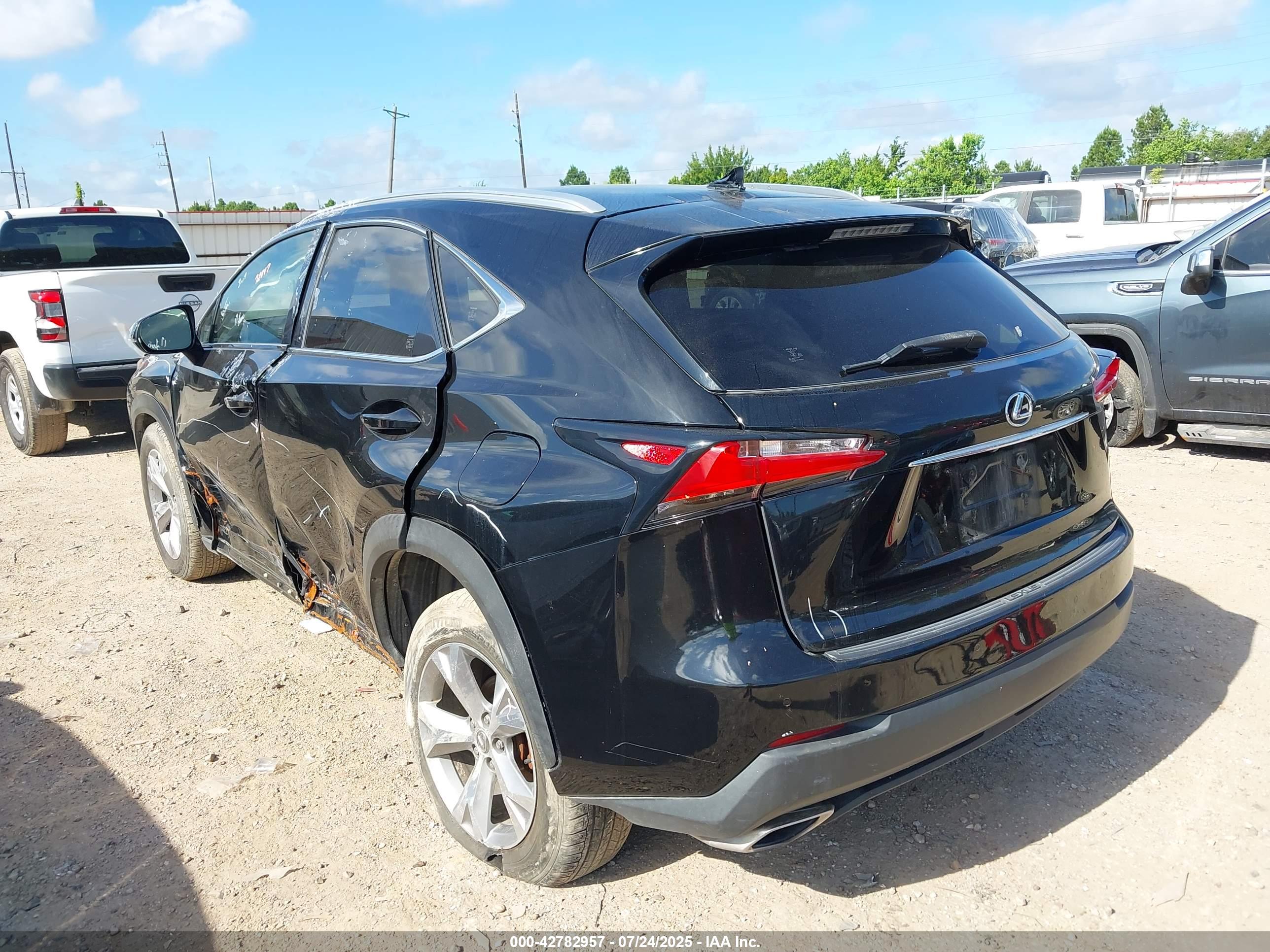 LEXUS NX image 3