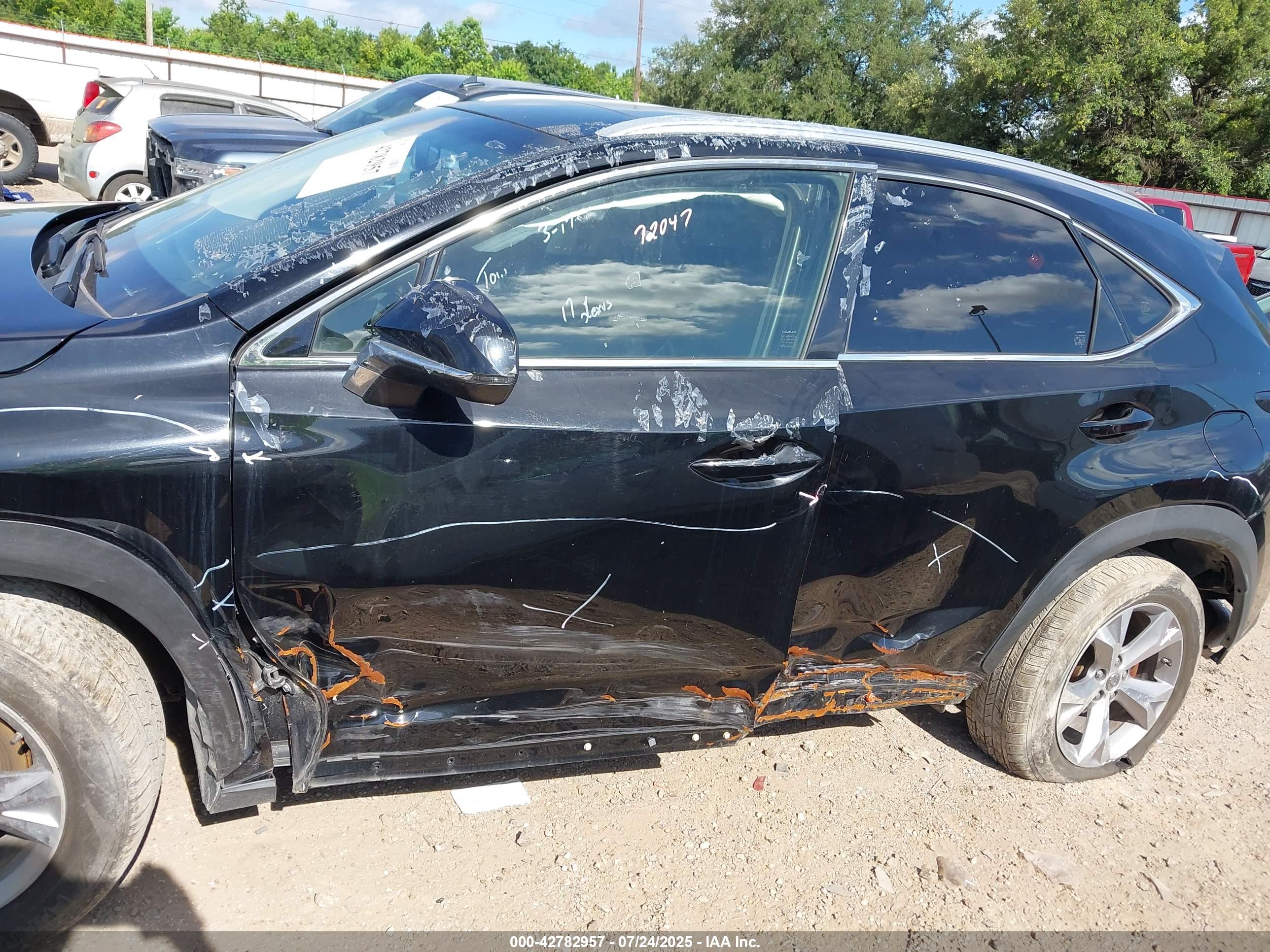 LEXUS NX image 6