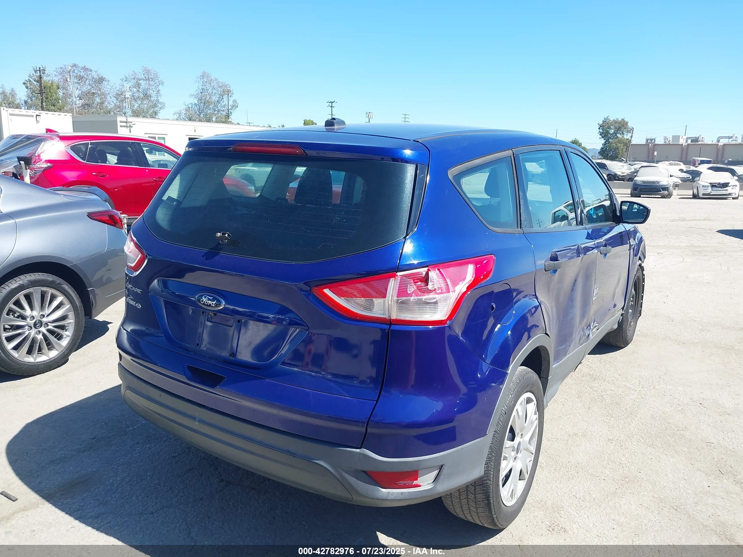 FORD ESCAPE image 4