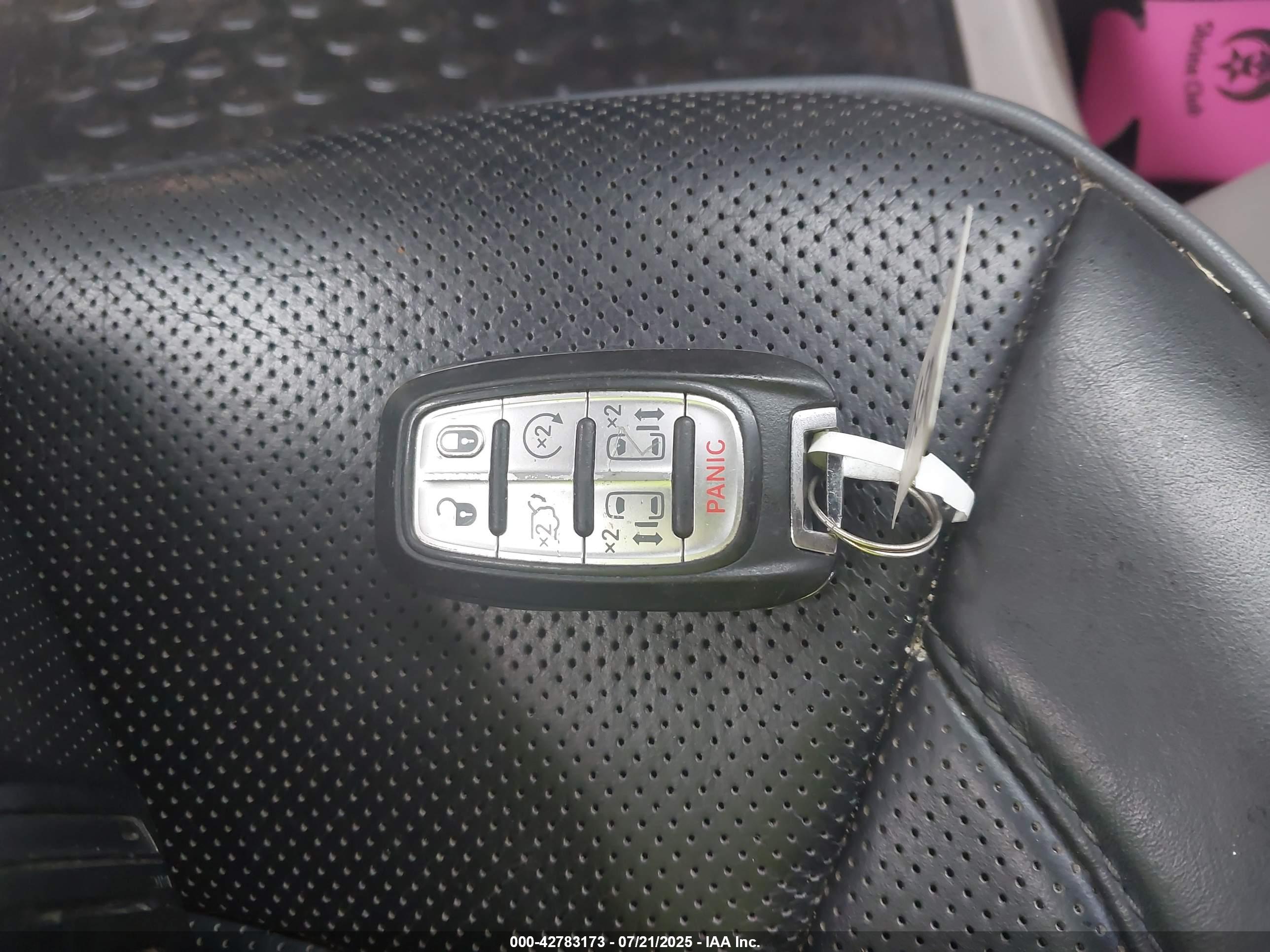 CHRYSLER PACIFICA image 11