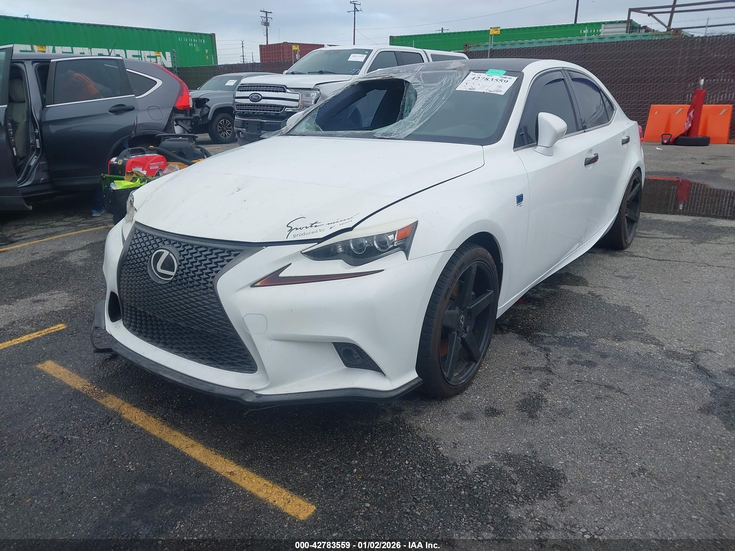 LEXUS IS image 2