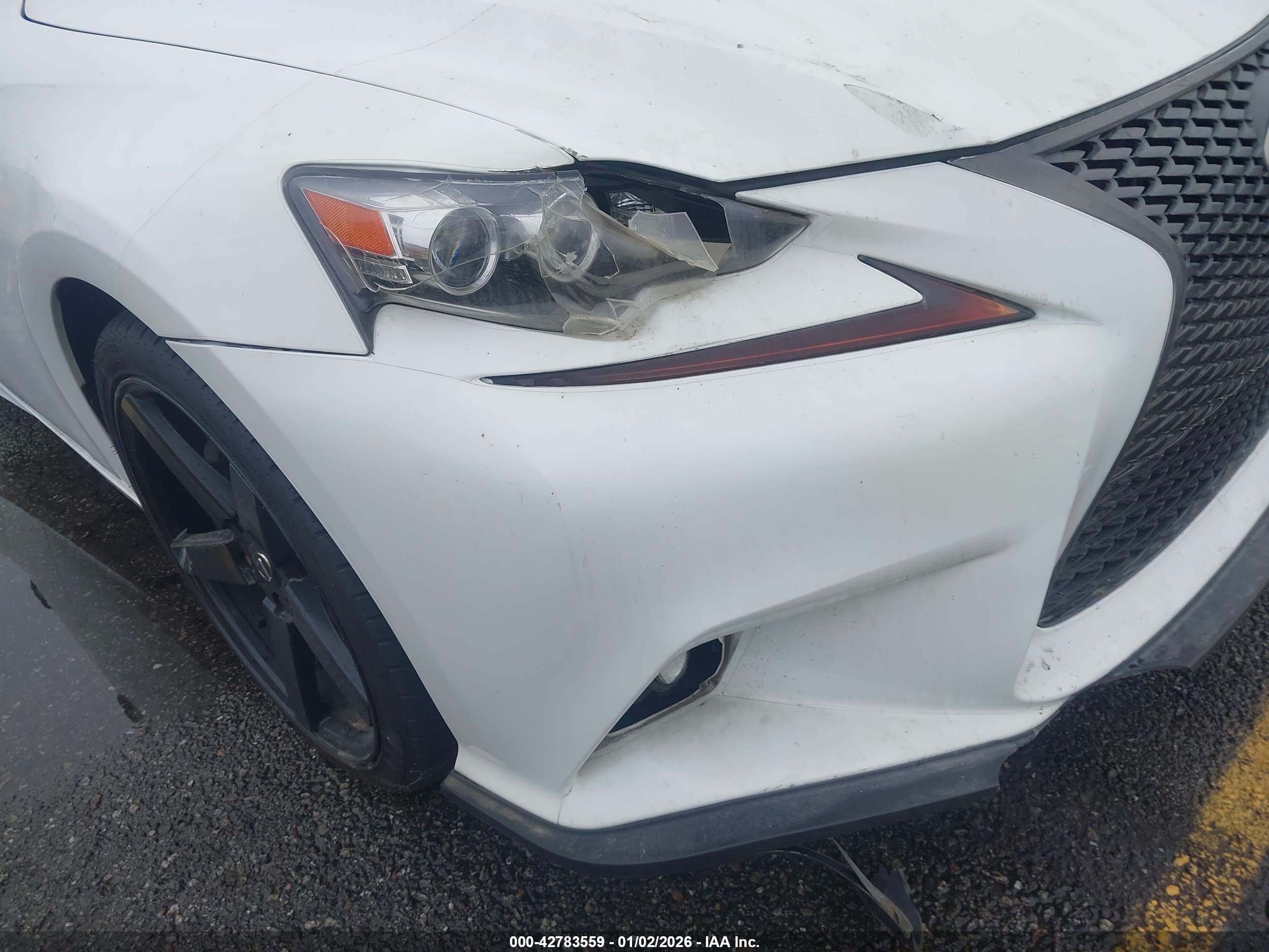 LEXUS IS image 6