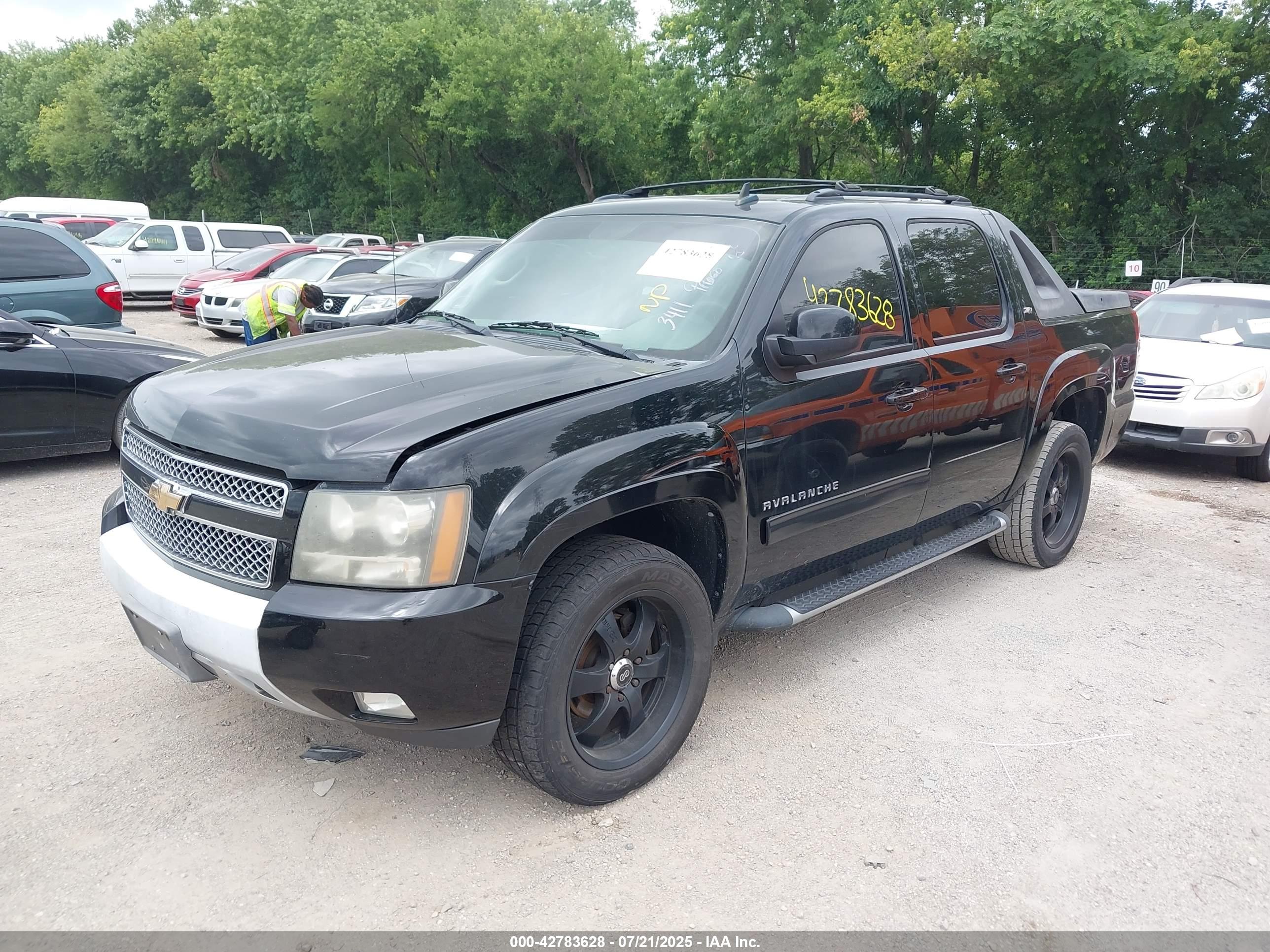 CHEVROLET AVALANCHE image 2