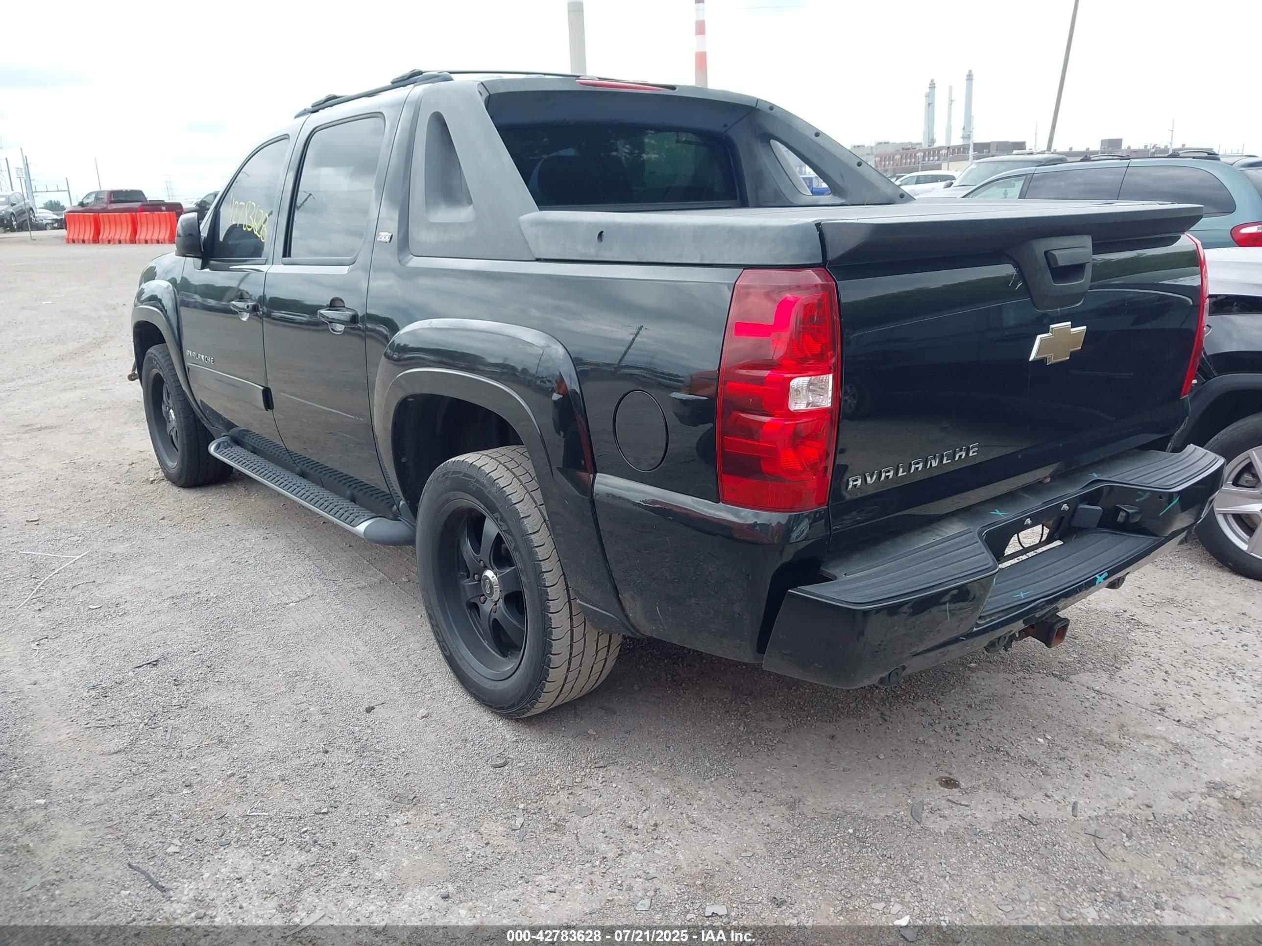 CHEVROLET AVALANCHE image 3