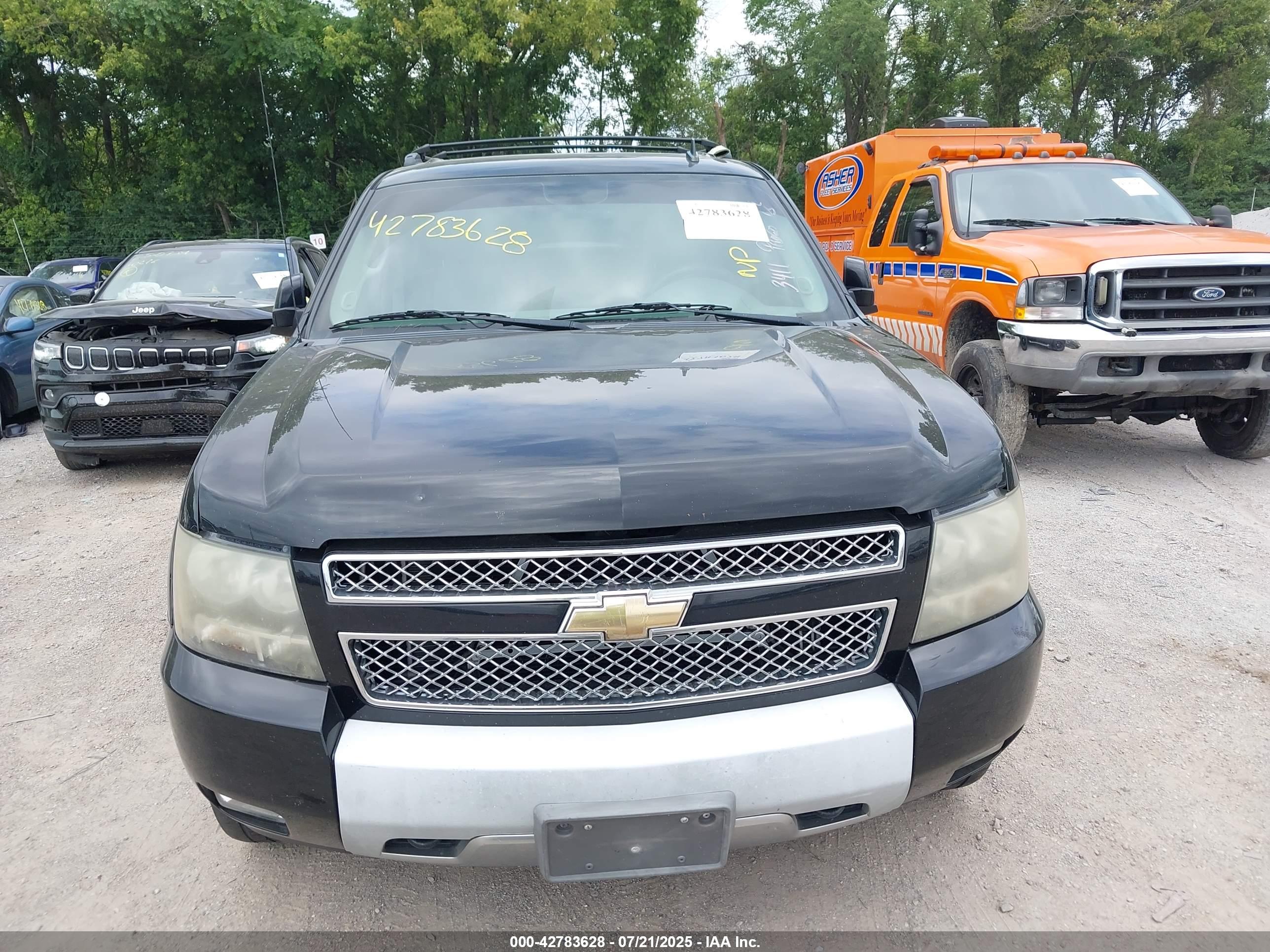 CHEVROLET AVALANCHE image 6