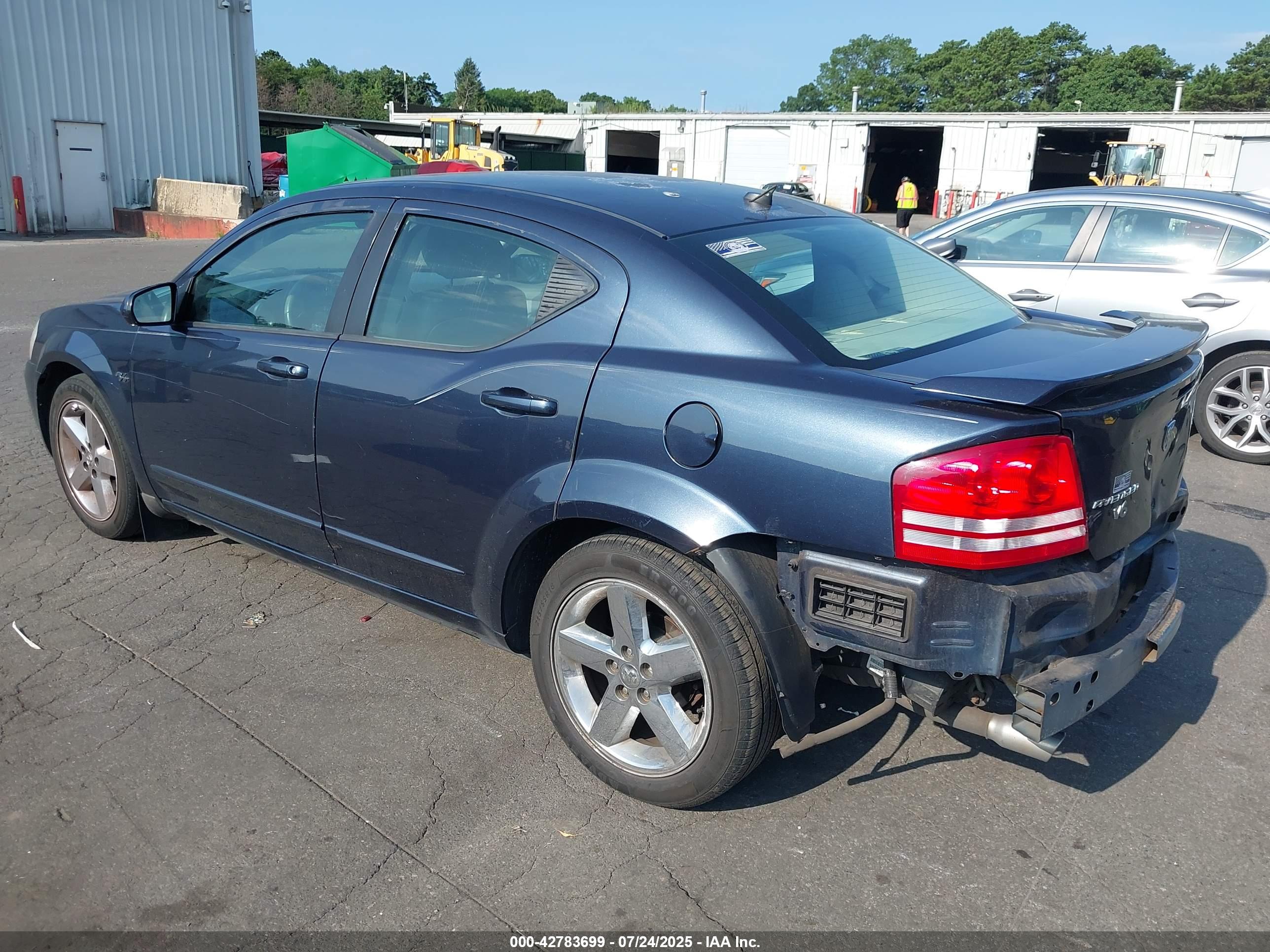 DODGE AVENGER image 3