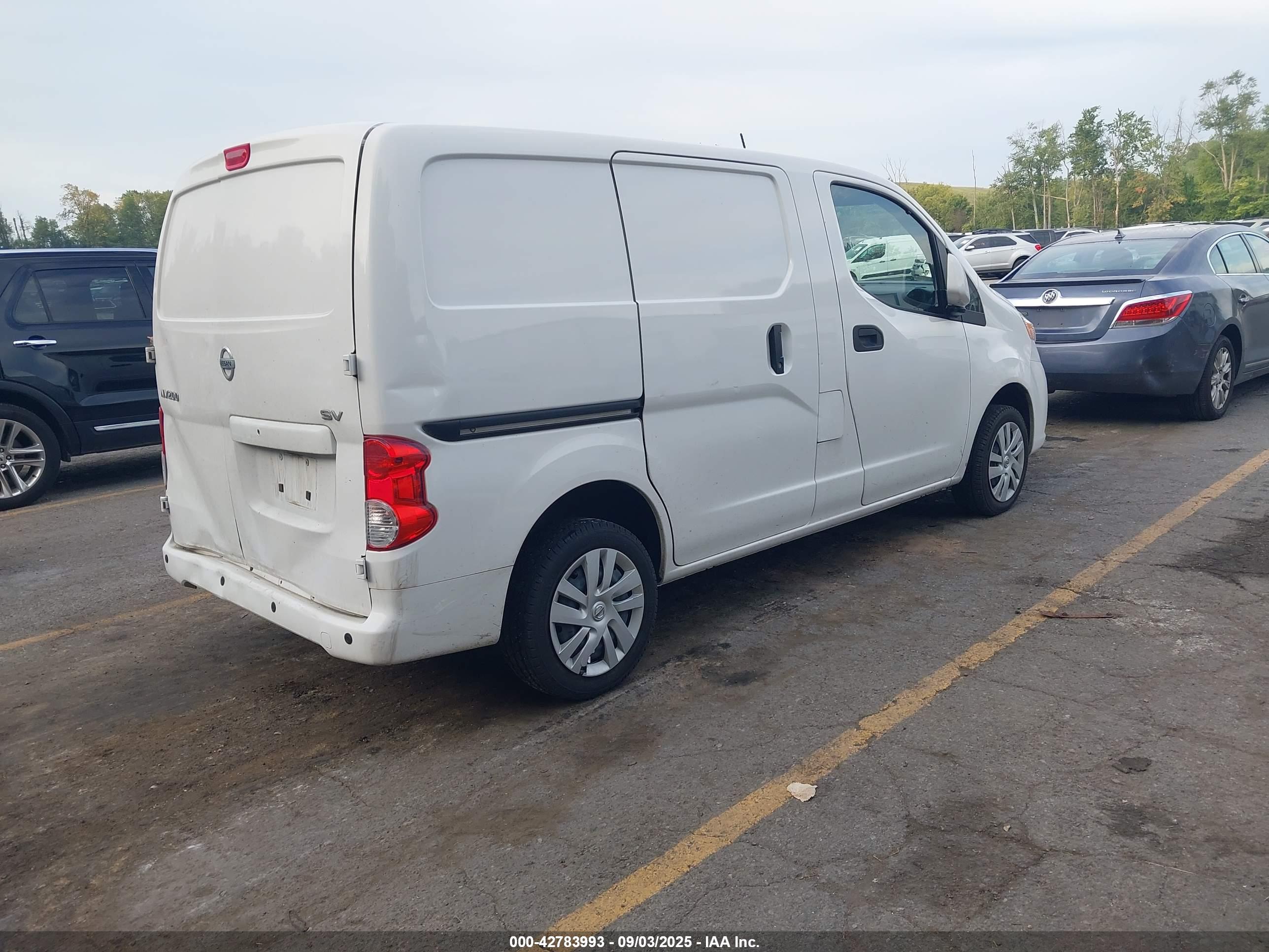 NISSAN NV200 image 4