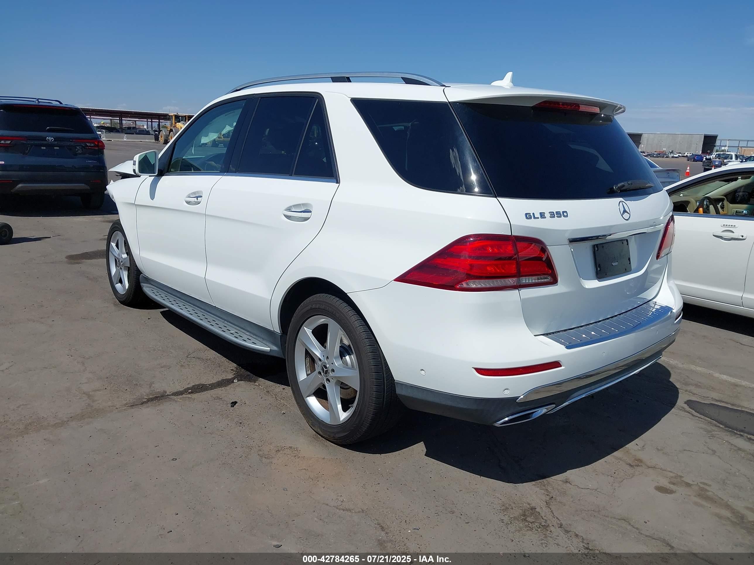 MERCEDES-BENZ GLE image 3