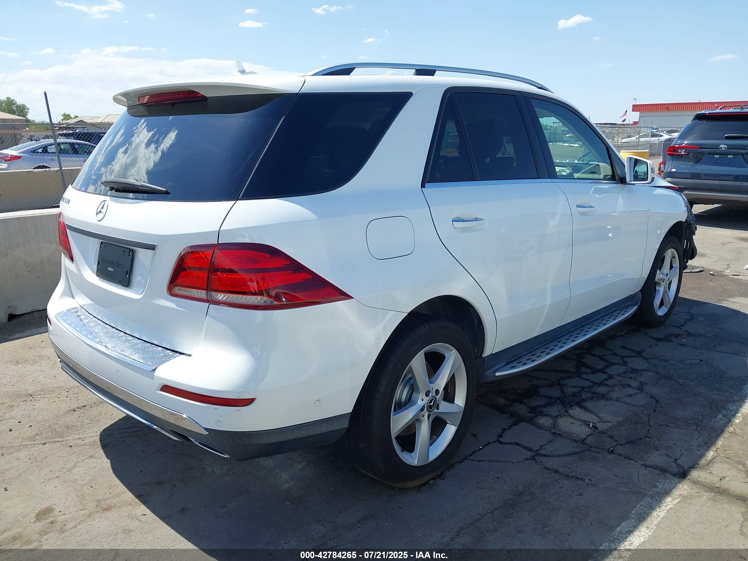 MERCEDES-BENZ GLE image 4