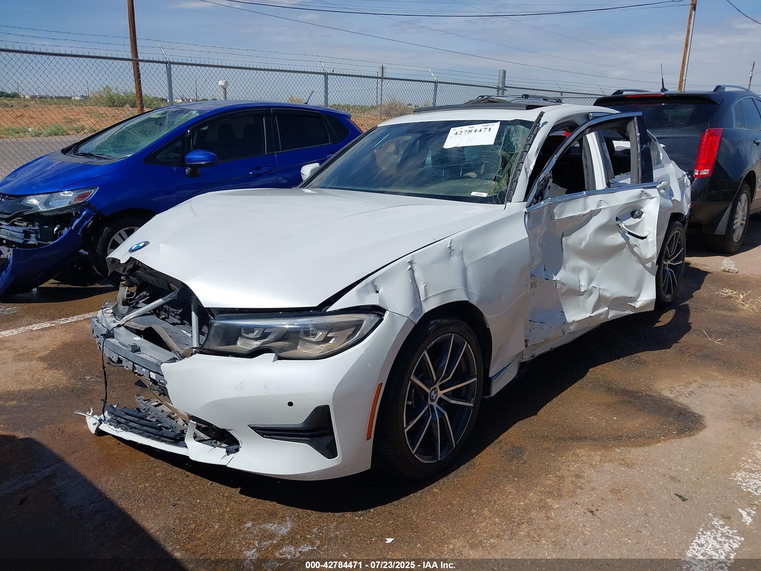 BMW 330I image 2