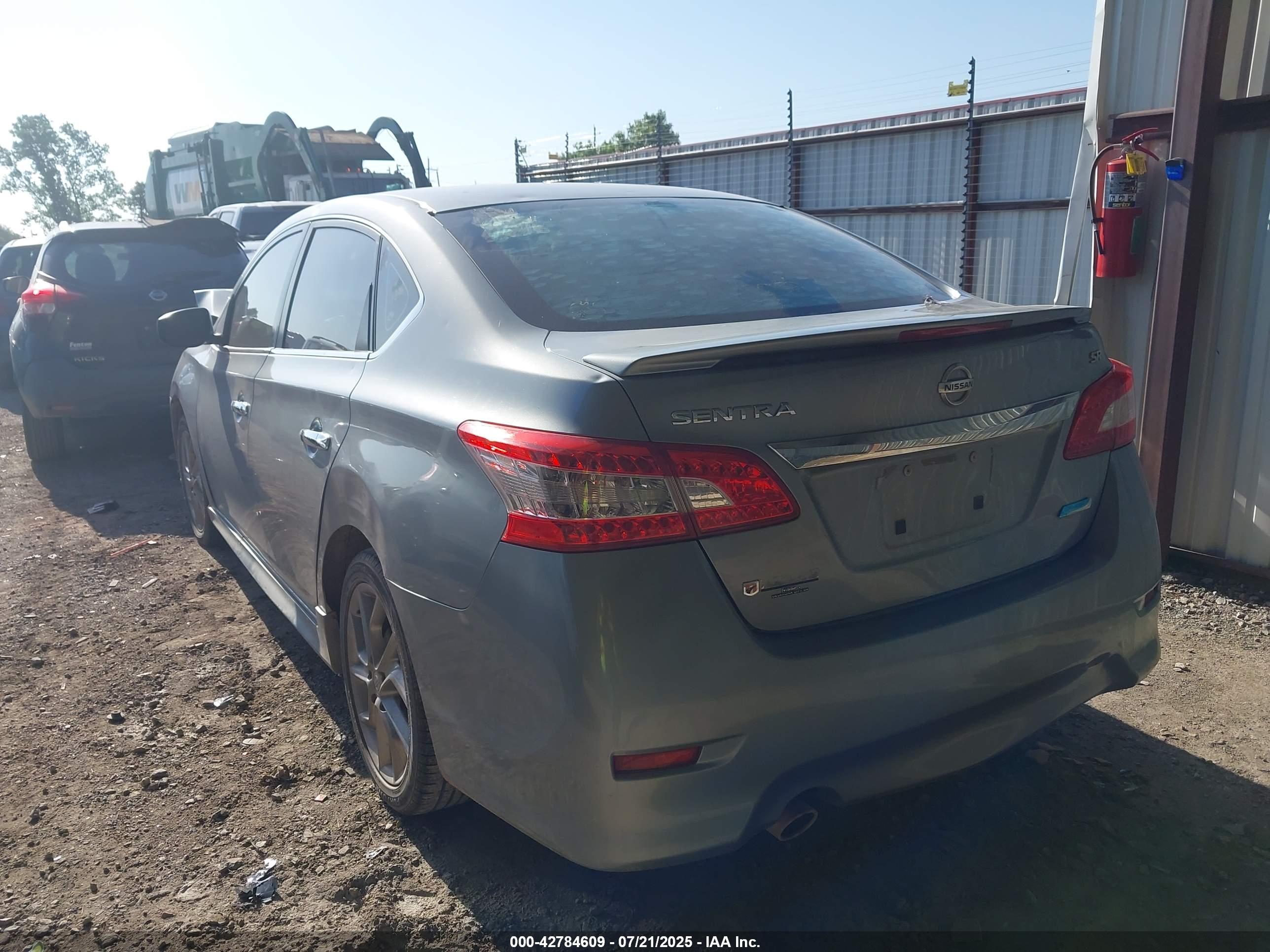 NISSAN SENTRA image 3