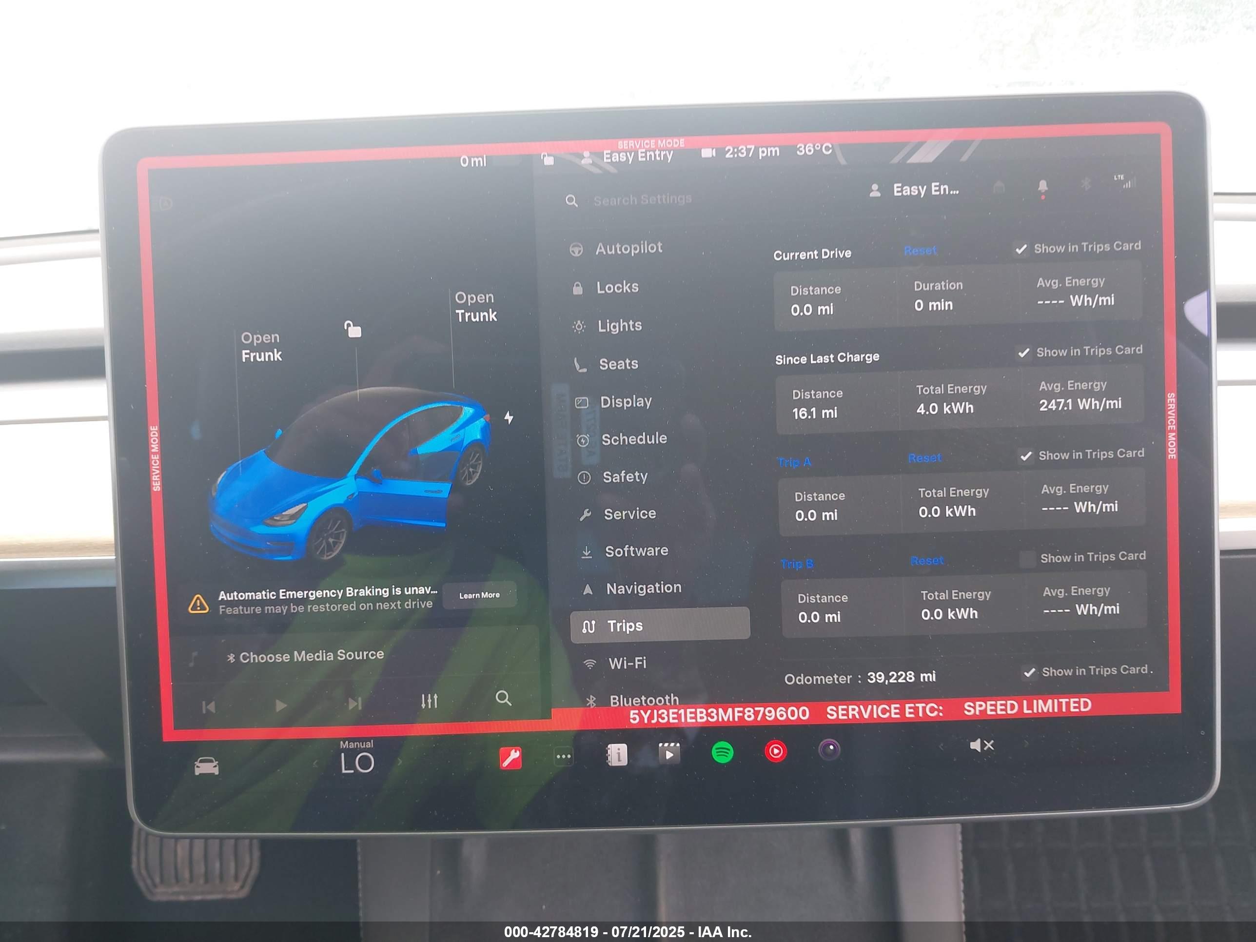 TESLA MODEL image 7