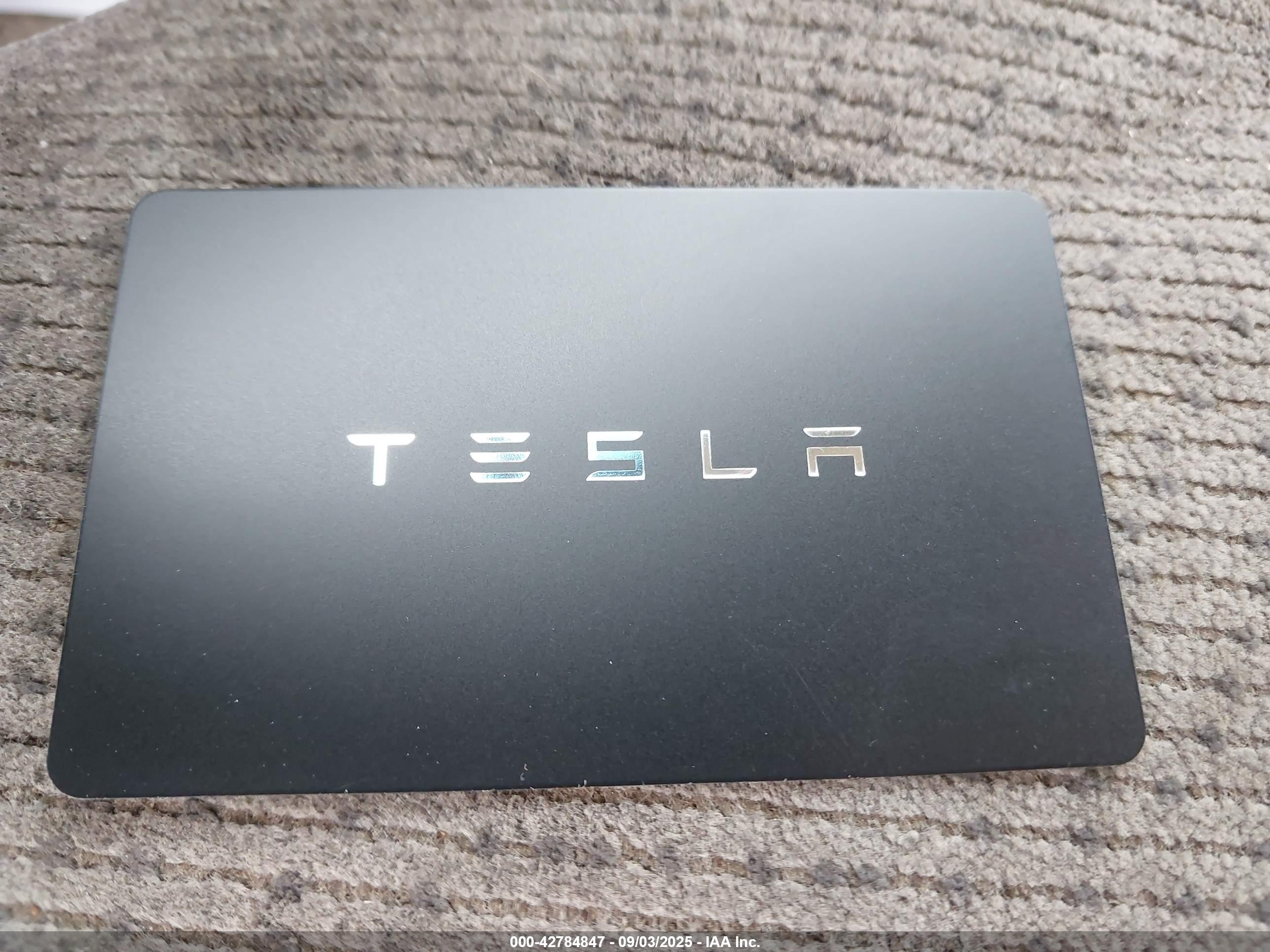 TESLA MODEL image 11